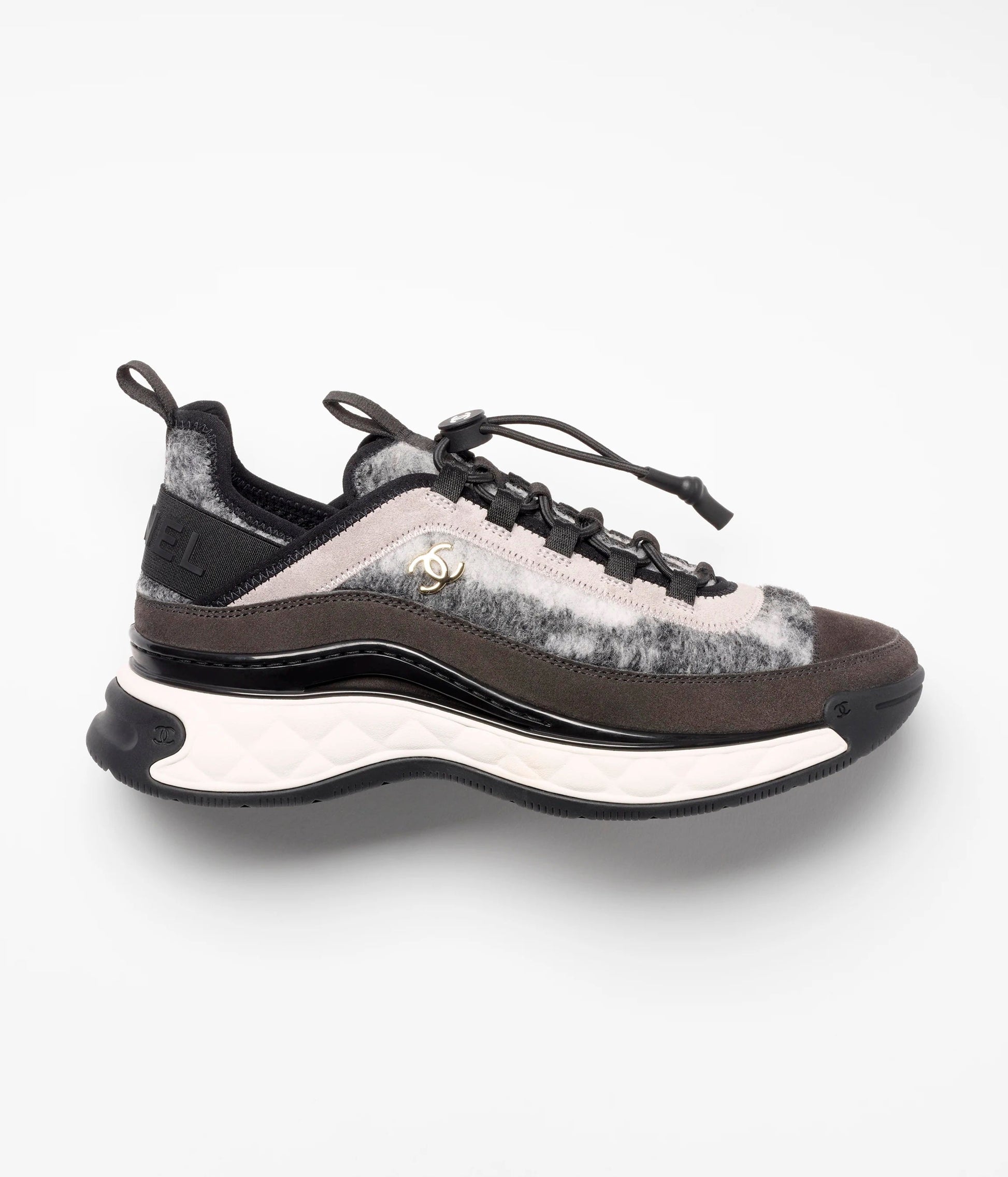 CHANEL MIXED FABRIC SUEDE CALFSKIN LOW-TOP SNEAKERS