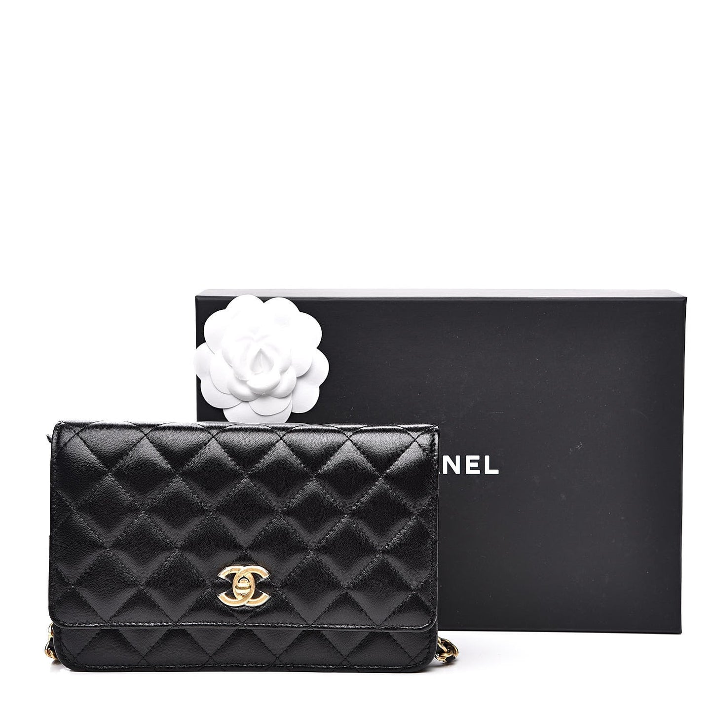 Chanel QUILTED LAMBSKIN CC PEARL CRUSH ON Wallet Case