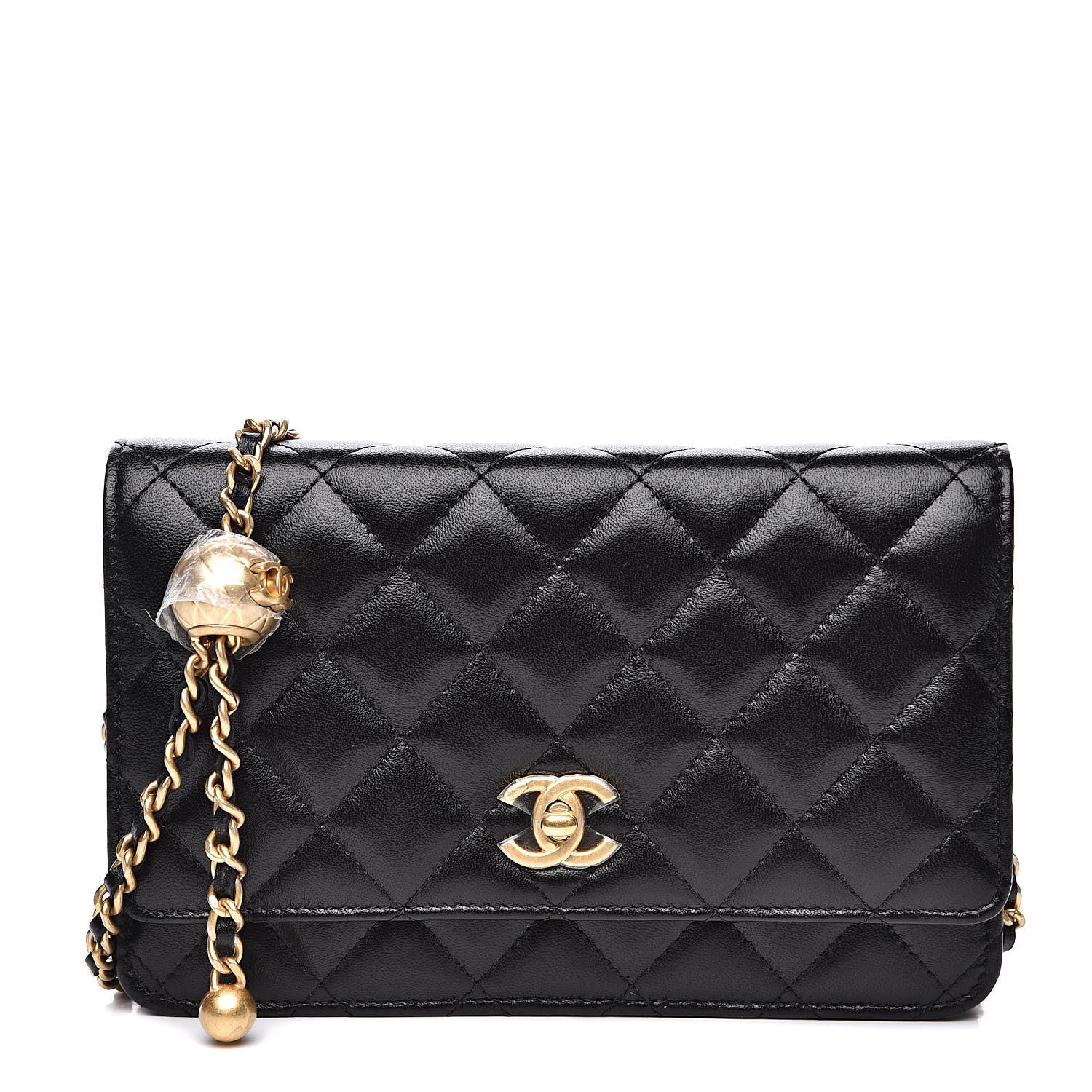 Chanel QUILTED LAMBSKIN CC PEARL CRUSH ON Wallet Case
