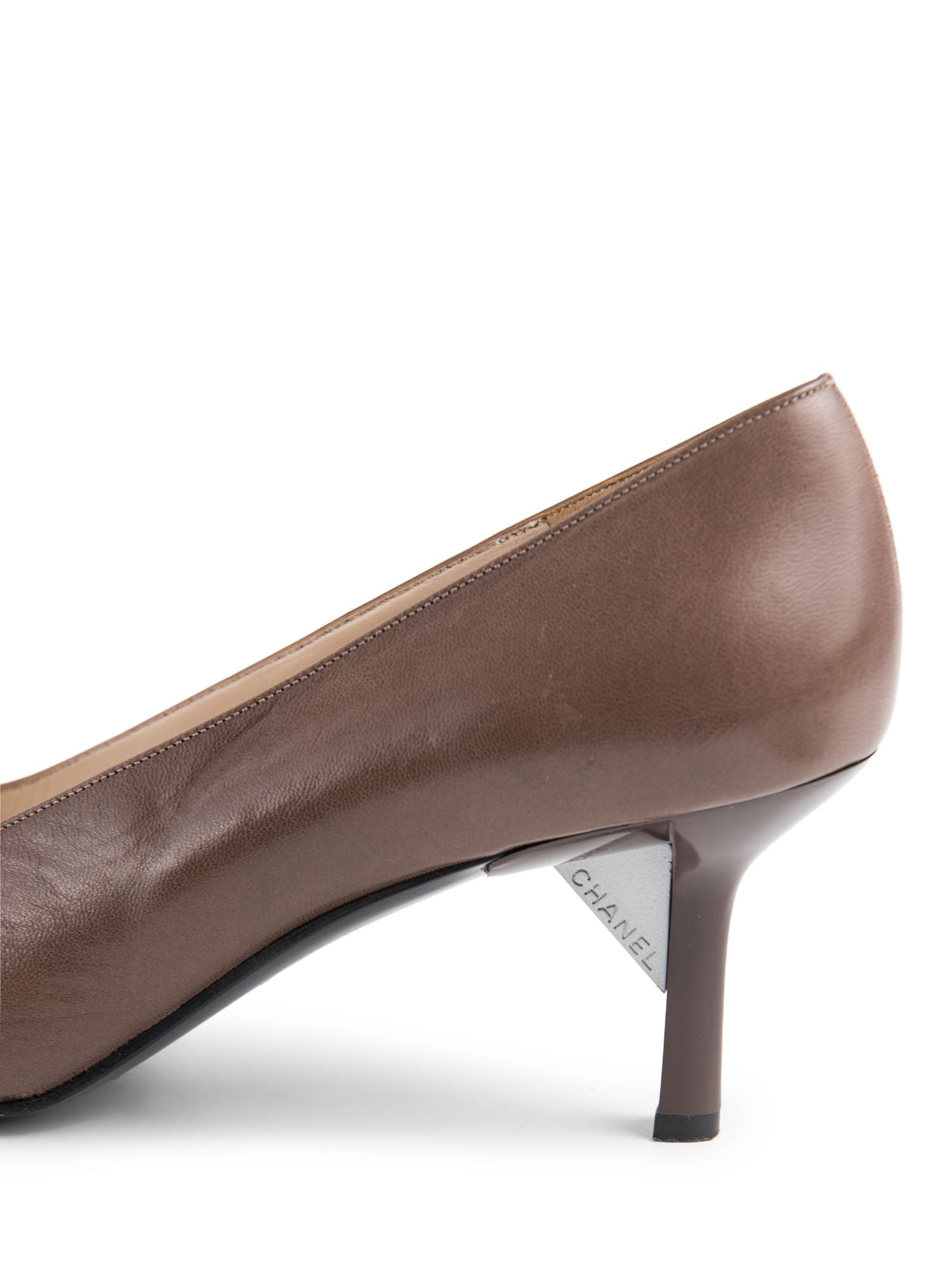Chanel Logo Leather Pointy Toe Kitten Heels Shoes Brown