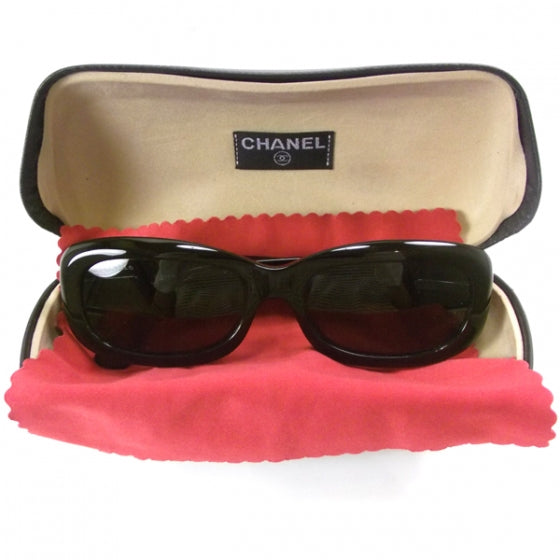 Chanel Quilted Frame Cc Sunglasses Bag