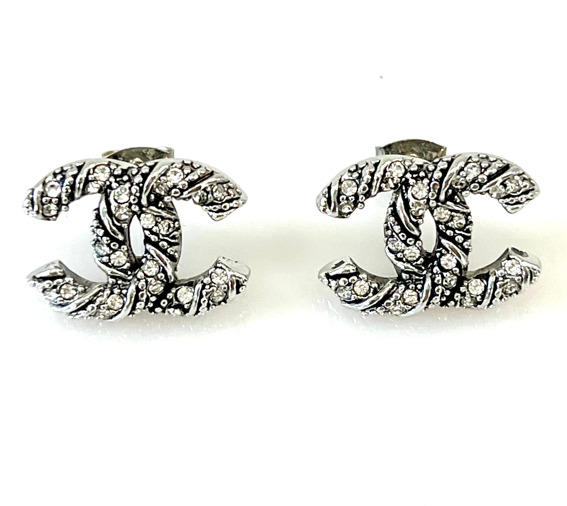 CHANEL CC SILVER TONE CRYSTAL EARRINGS