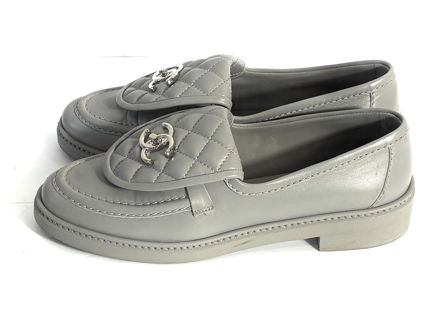 CHANEL INTERLOCKING CC LOAFERS