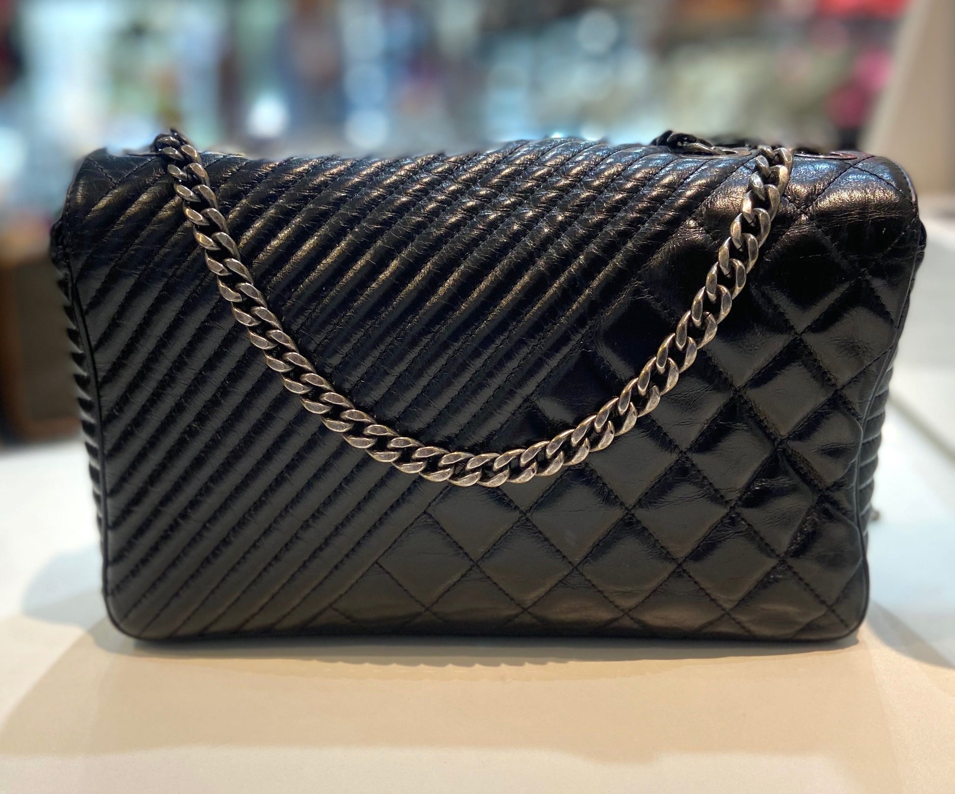 CHANEL MEDIUM FLAP BLACK LEATHER BAG