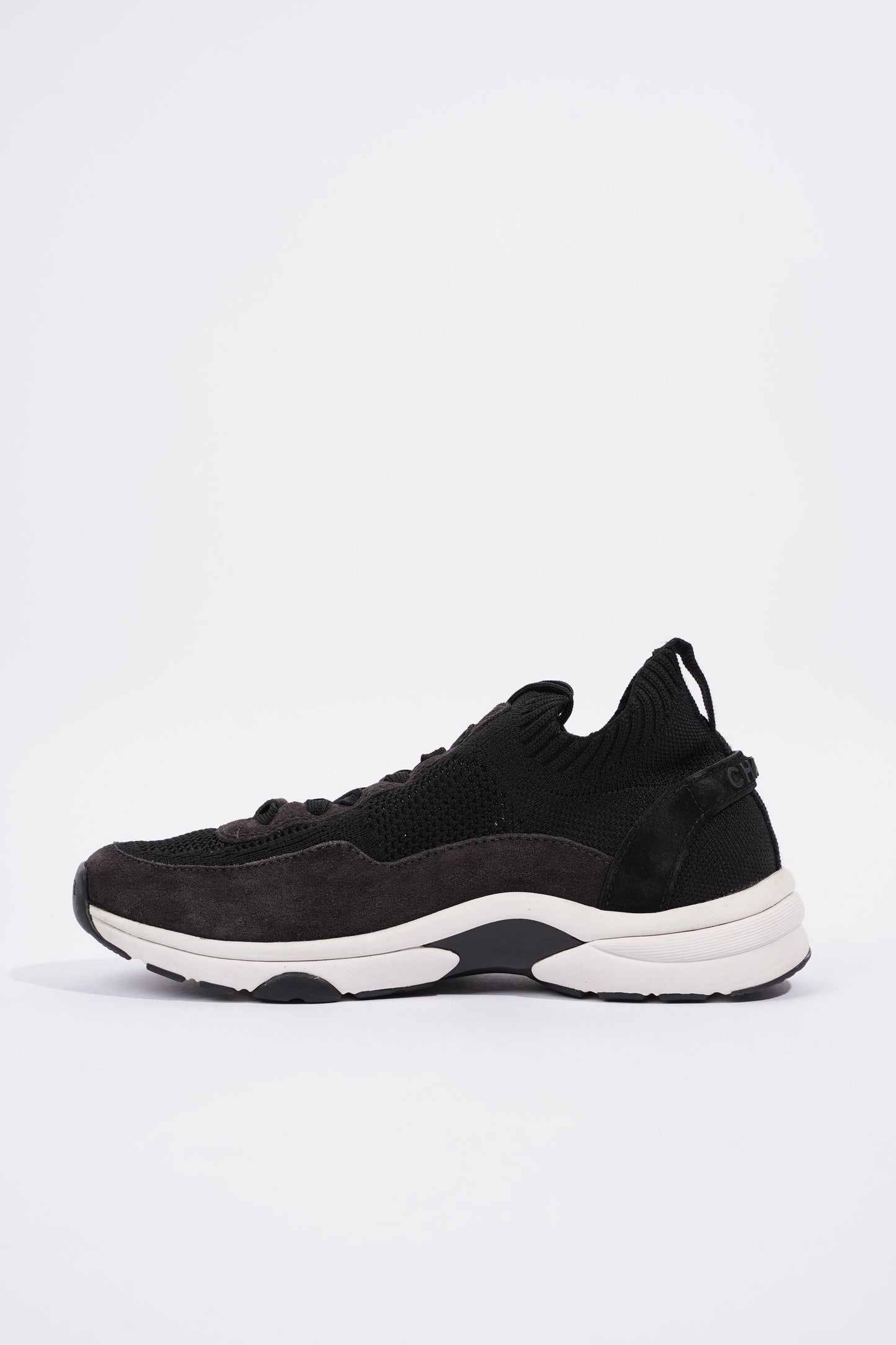 Chanel CC Logo Knit Sneaker Black   White Suede EU 37.5 UK 4.5