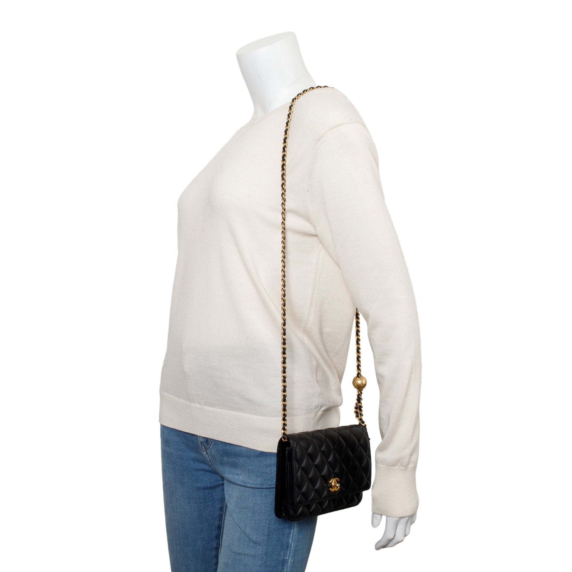 Chanel Quilted CC Pearl Crush Classic Leather Lambskin Black Wallet Case