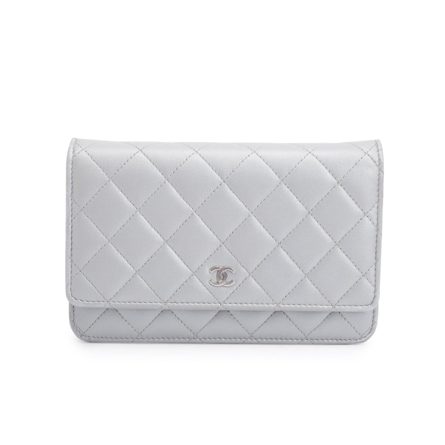 Louis Vuitton Chanel Quilted Caviar Classic on Leather Silver Wallet Case