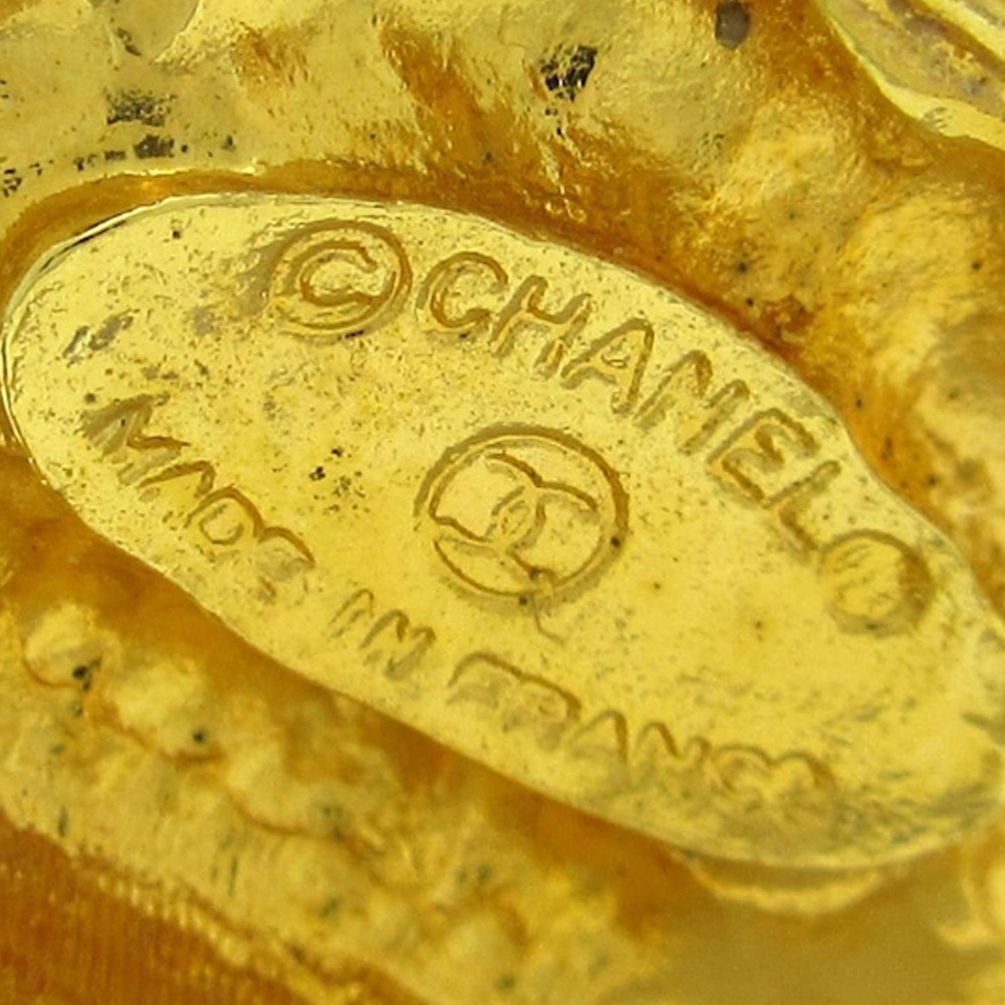 Chanel Arabesque Clip On Earrings (Shg-Xkpmkm)