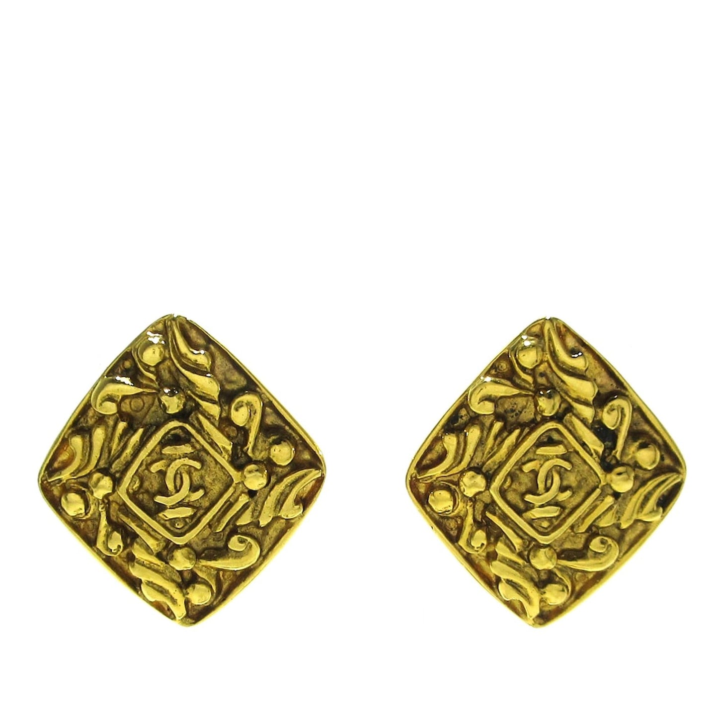 Chanel Arabesque Clip On Earrings (Shg-Xkpmkm)