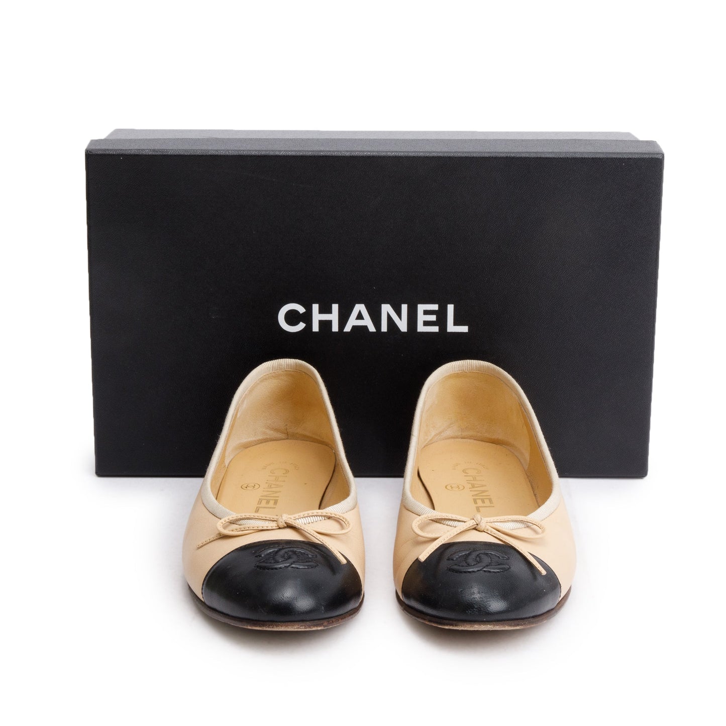 Chanel Interlocking CC Logo Flats Lambskin Black Beige Shoes Logo Flats