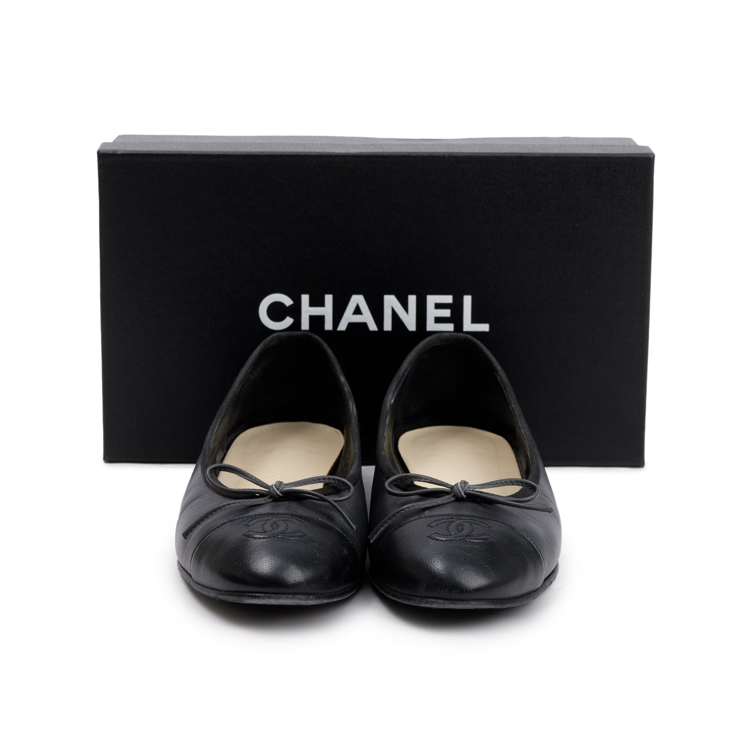 Chanel Interlocking CC Logo Flats Leather Lambskin Black Shoes