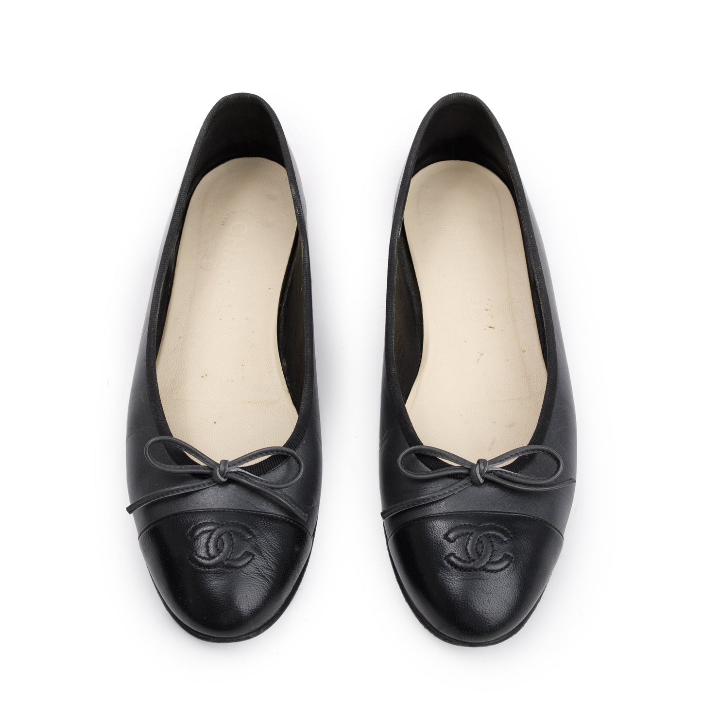 Chanel Interlocking CC Logo Flats Leather Lambskin Black Shoes
