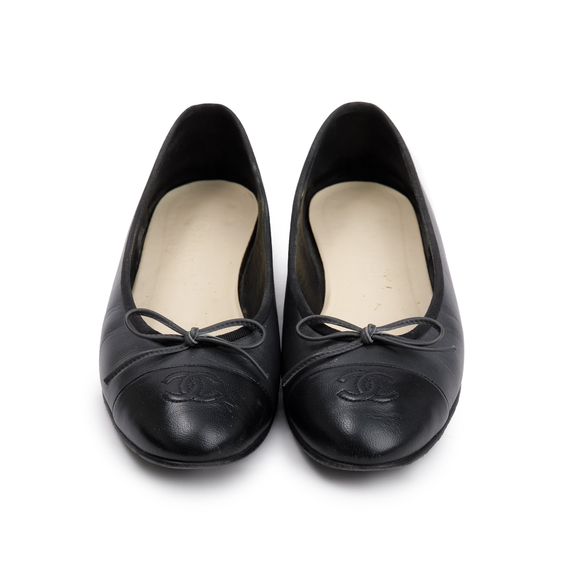 Chanel Interlocking CC Logo Flats Leather Lambskin Black Shoes