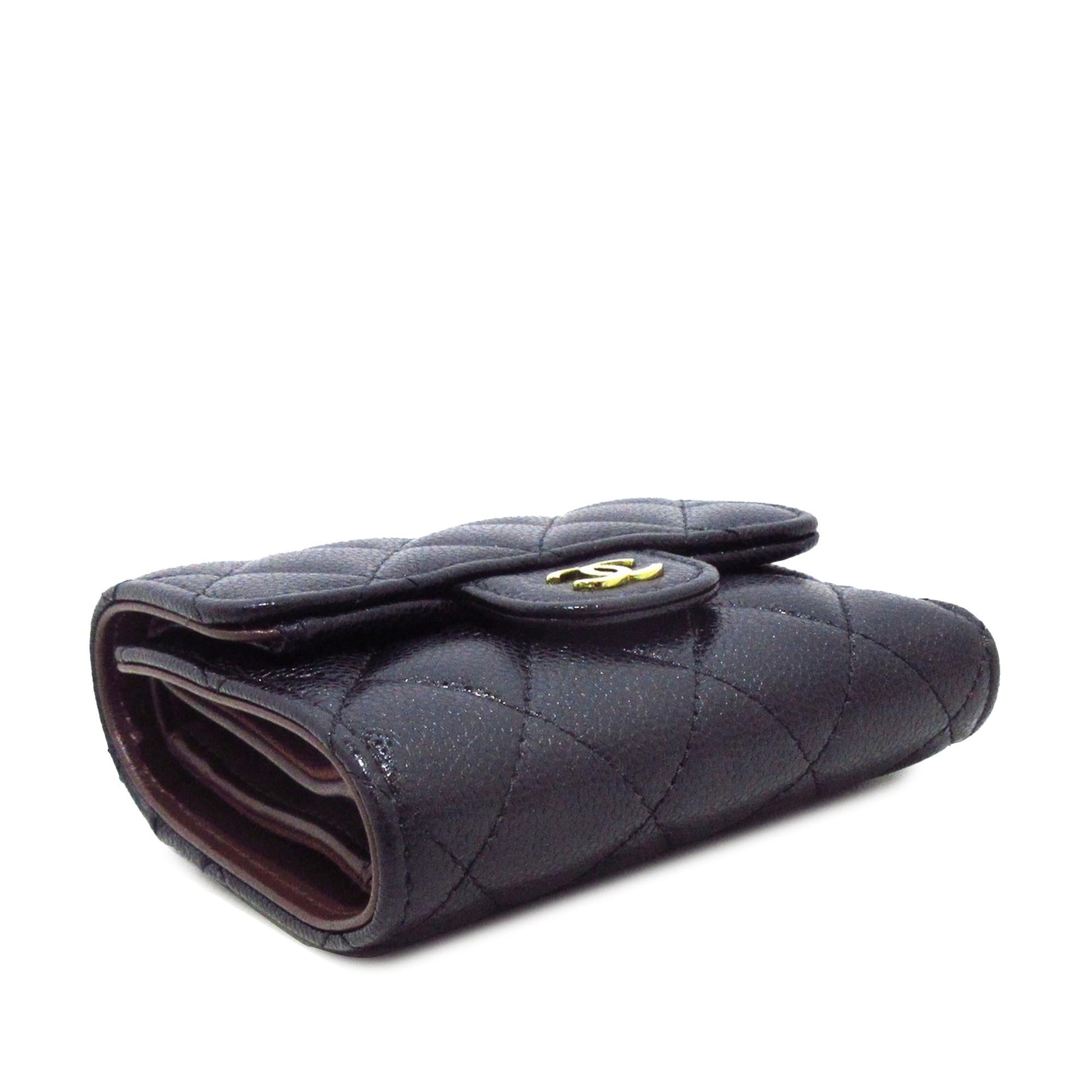 Chanel CC Caviar Trifold Wallet (SHG-NnCEHv)