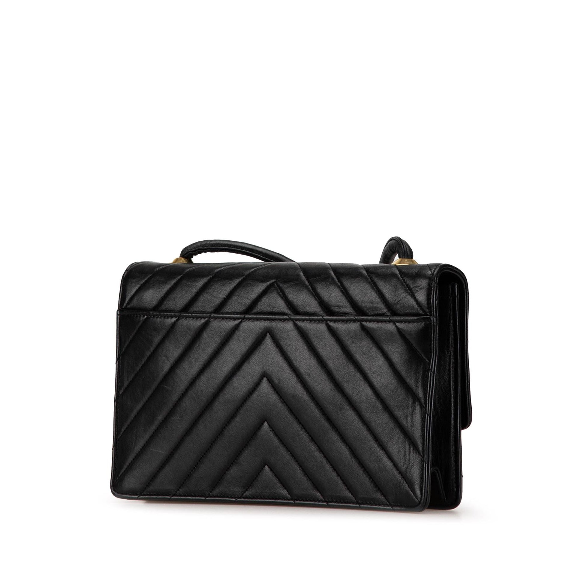 Chanel CC Chevron Lambskin Crossbody (SHG-N7XQs1)