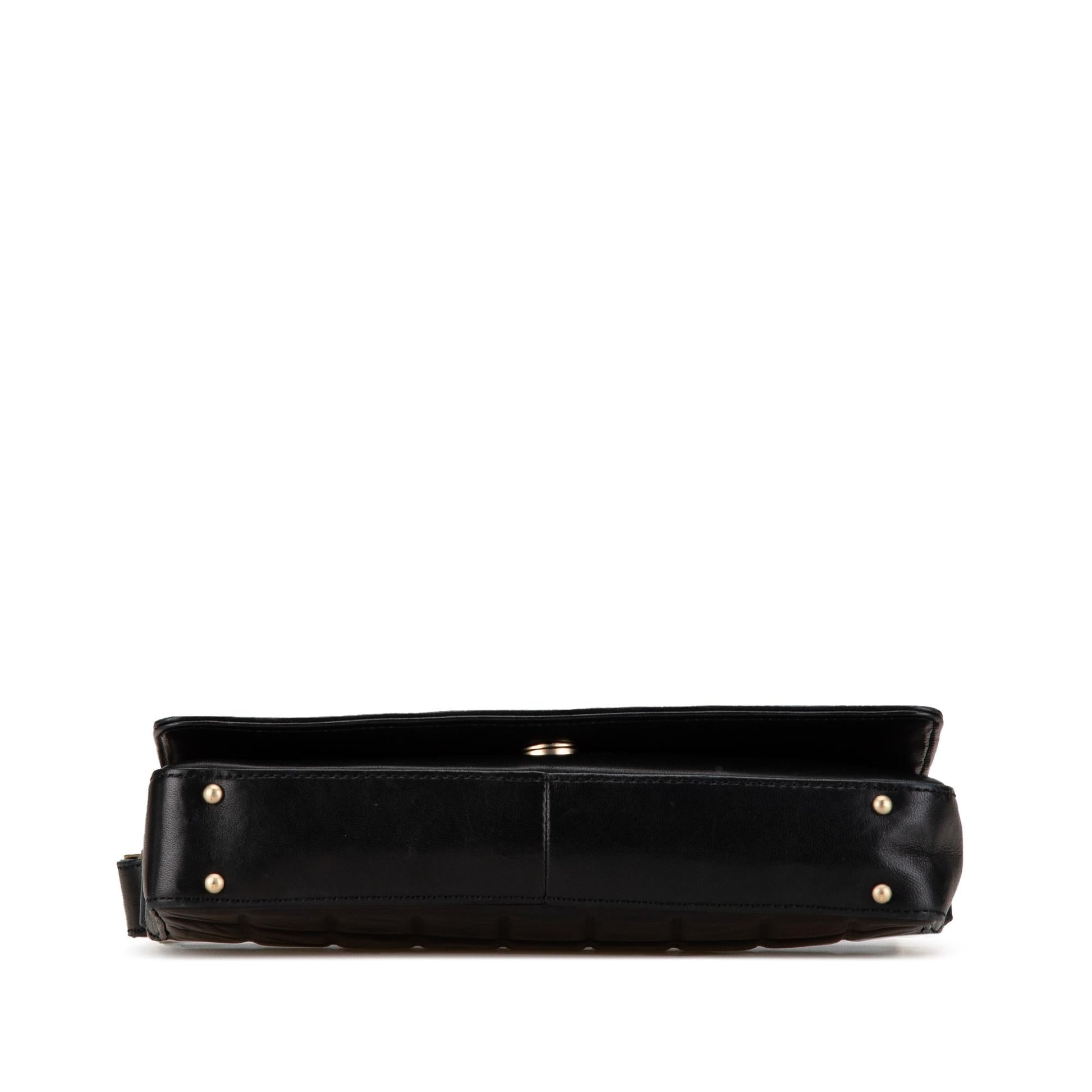 Chanel CC Chocolate Bar Lambskin Flap SHG-aZpShH Handbag