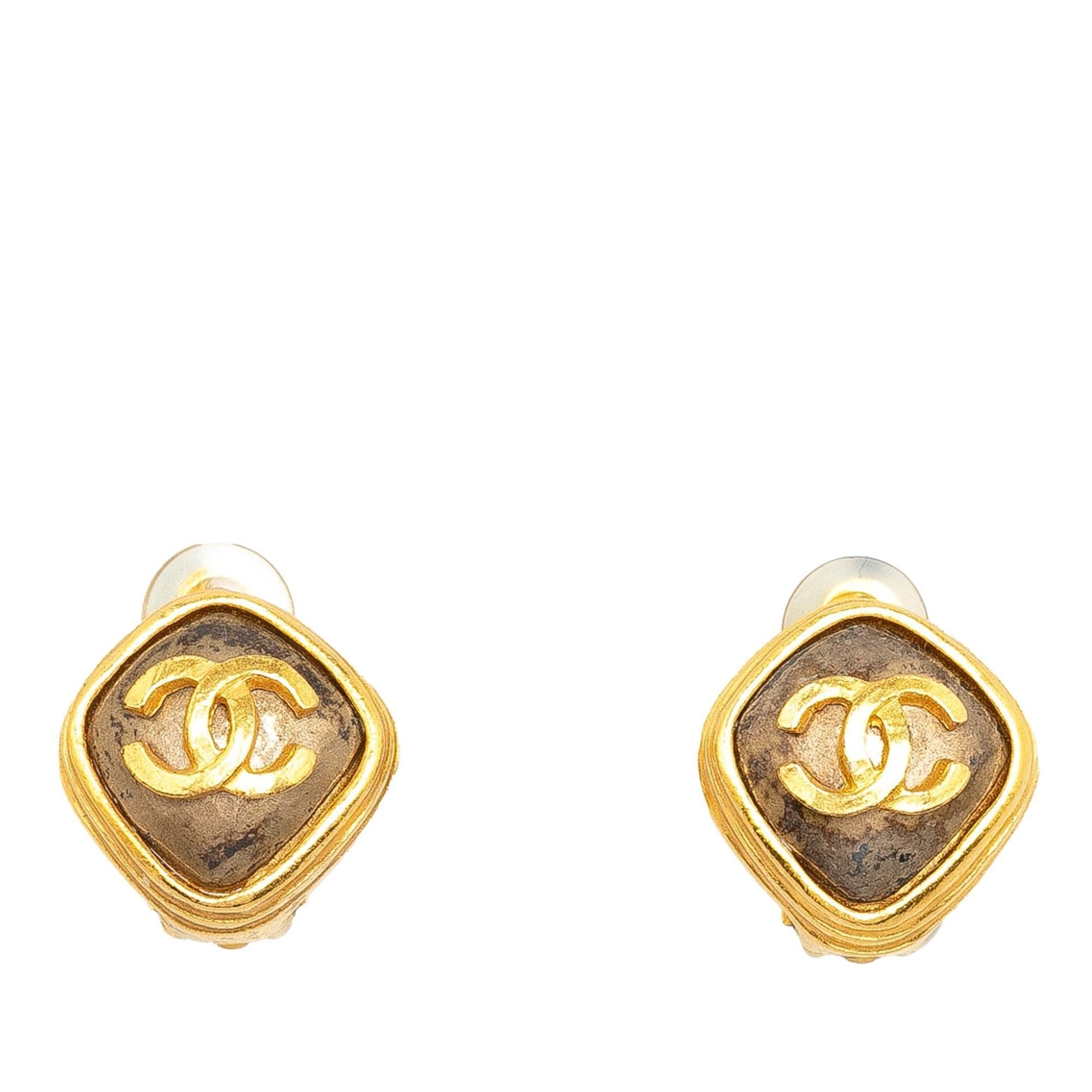 Chanel Cc Clip On Earrings (Shg-O6Zn0B)