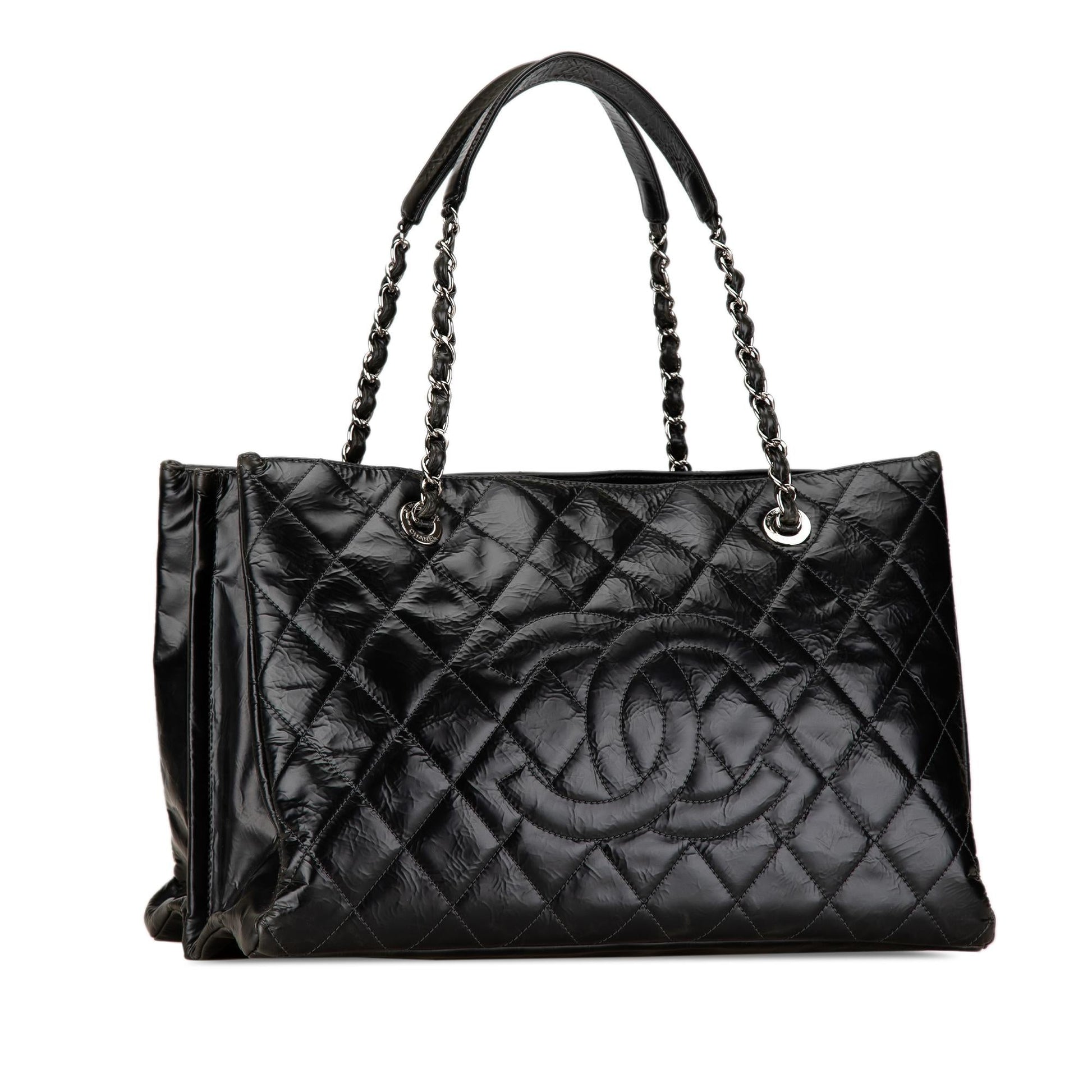Chanel CC Crumpled Calfskin Shopping Tote (SHG-uO1fXX)
