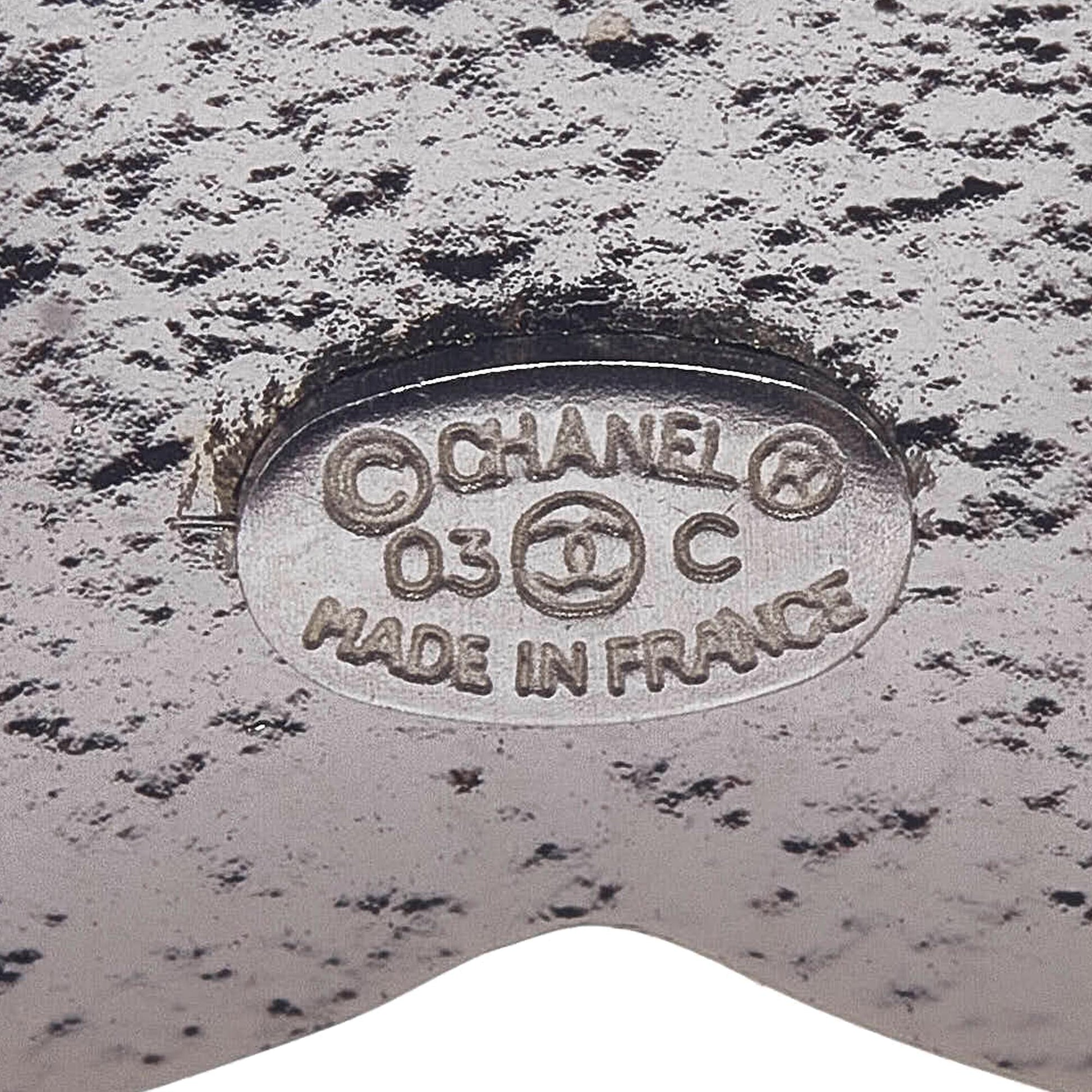 Chanel CC Faux Pearl Brooch (SHG-z0Ruvl)
