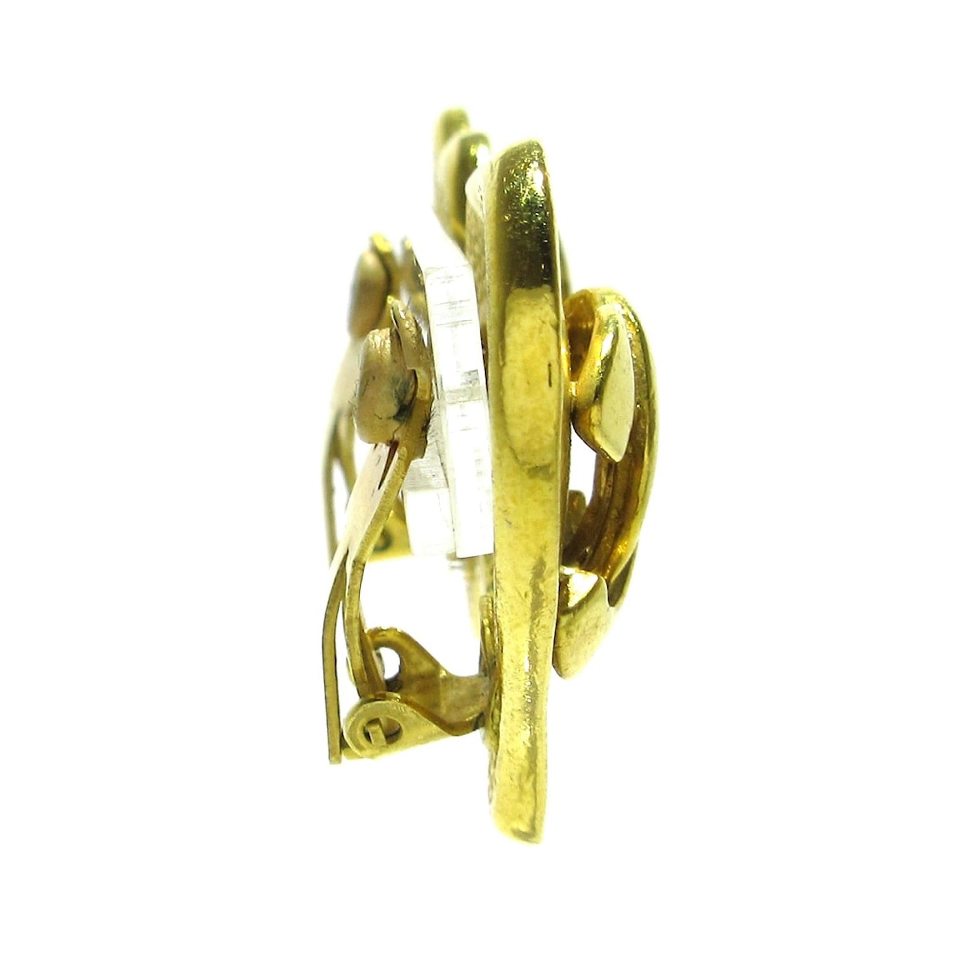 Chanel Cc Heart Clip On Earrings (Shg-Zrqvwj)