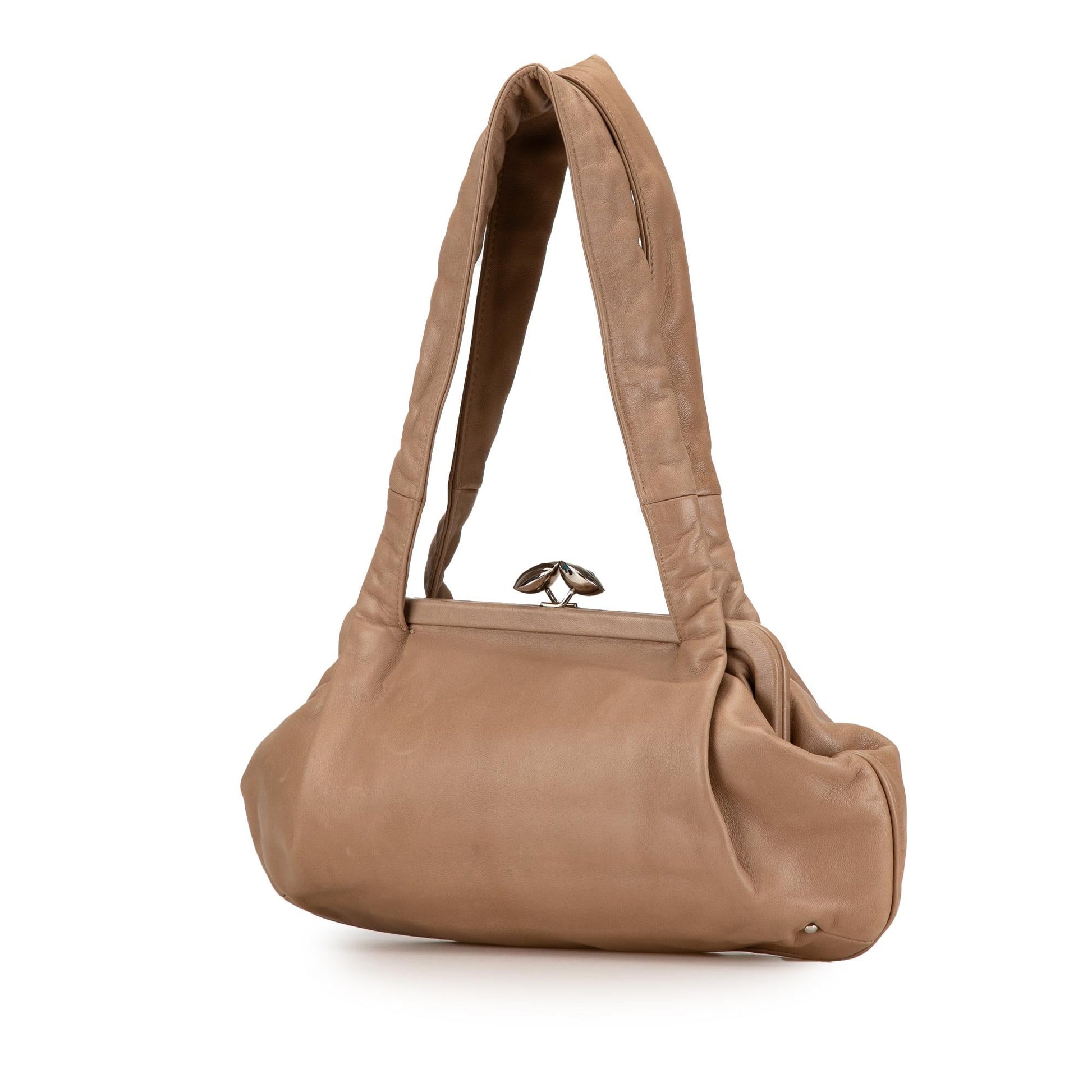 Chanel CC Lambskin Kisslock Frame SHG-Yw4UL7 Shoulder Bag