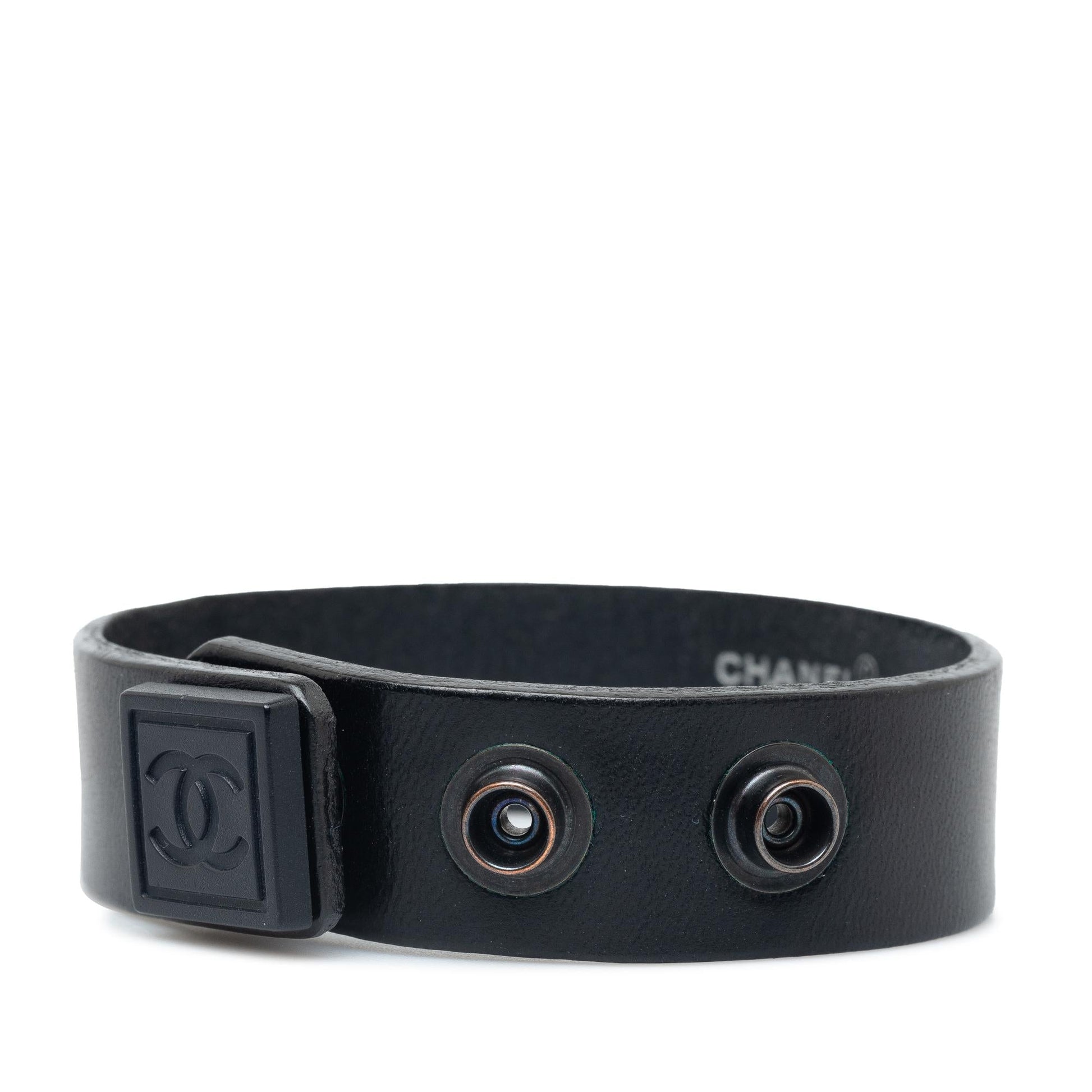 Chanel CC Leather Bracelet (SHG-2iL8dU)