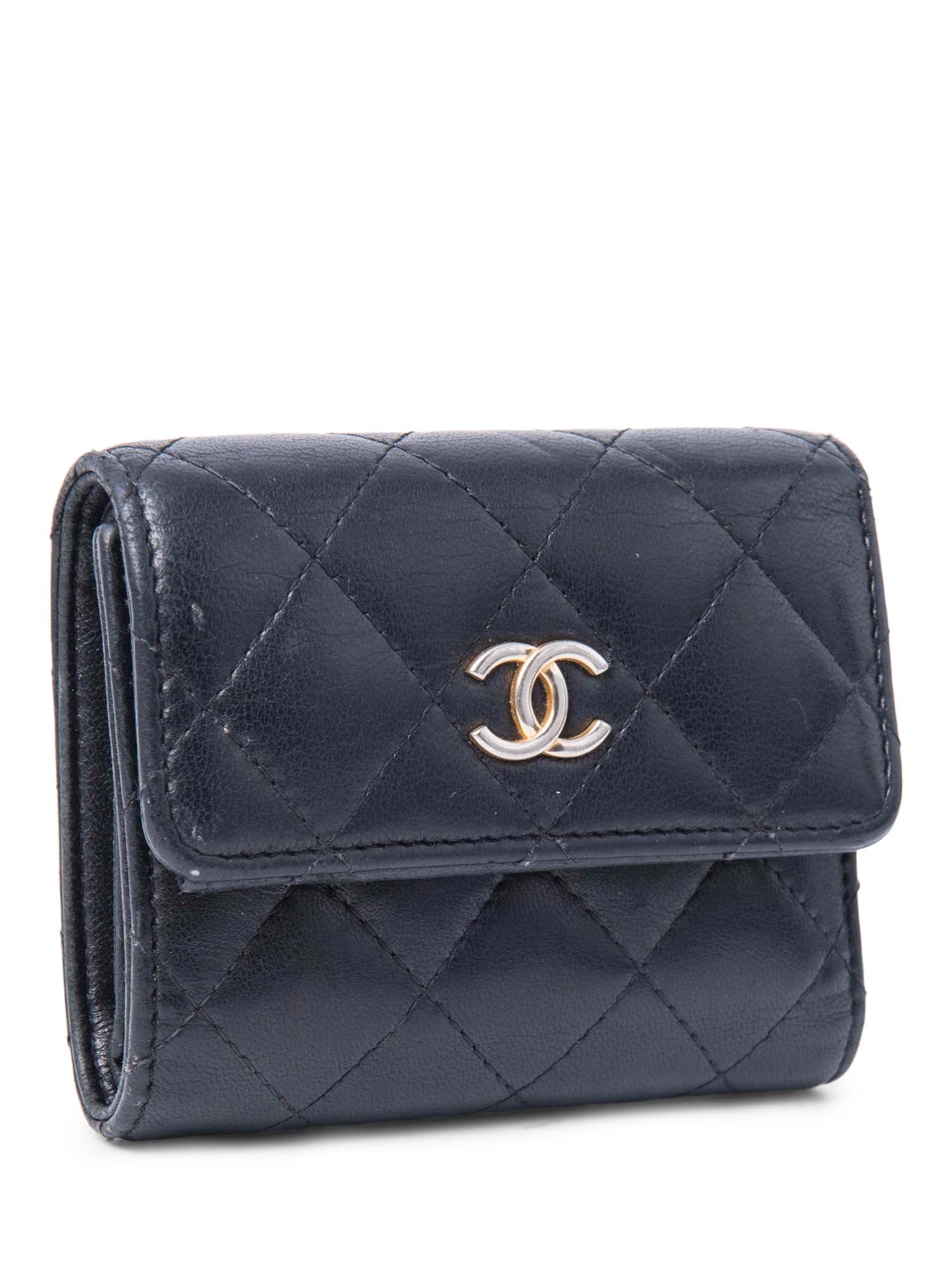 Chanel CC Logo Quilted Compact Wallet Black