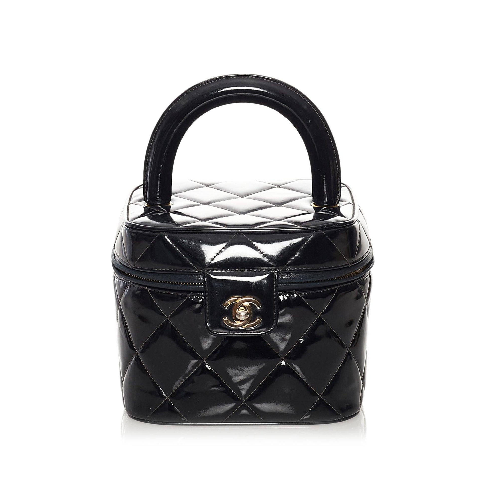 Chanel CC Matelasse Patent Vanity SHG Leather Handbag