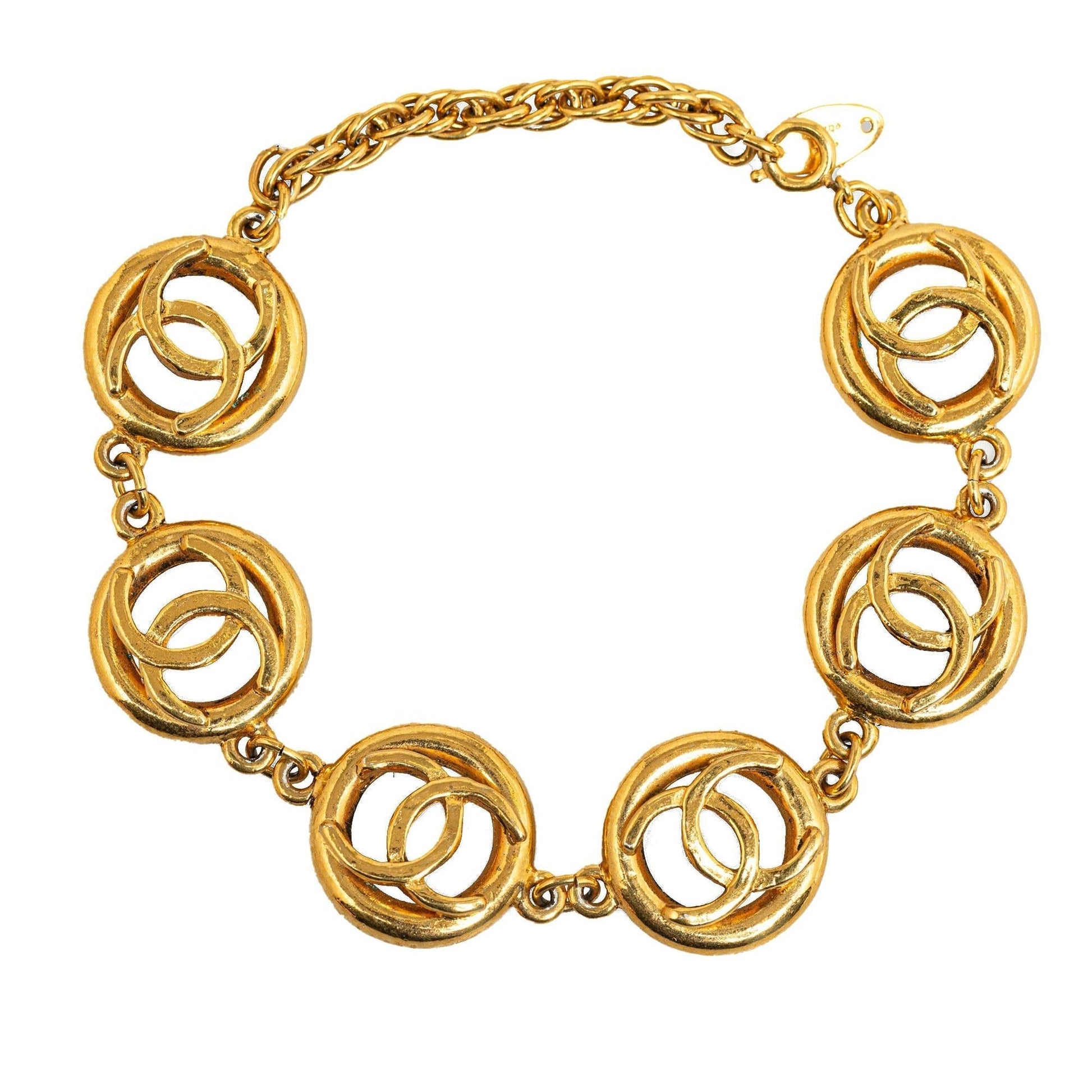 Chanel Cc Medallion Bracelet (Shg-Hjag7N)