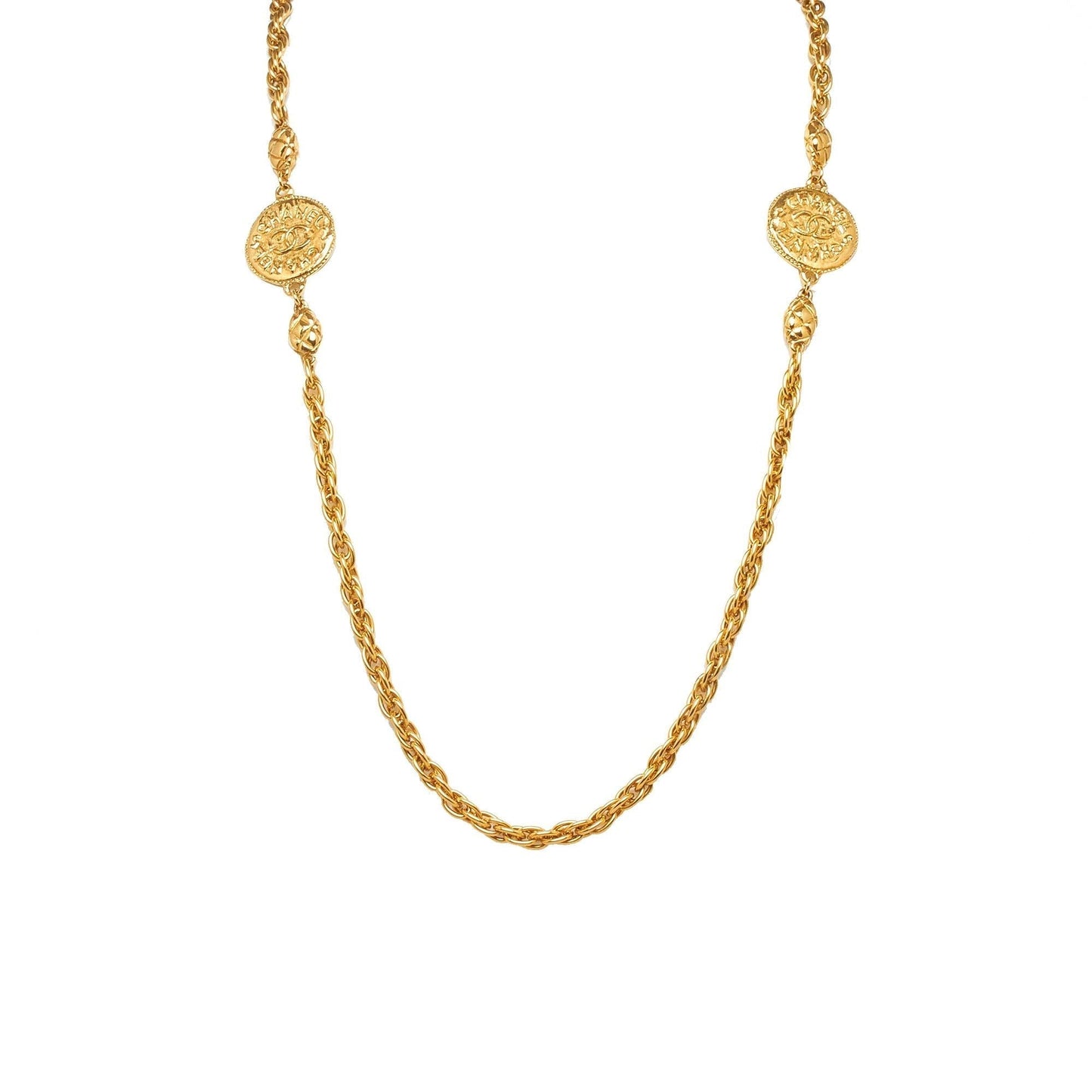 Chanel Cc Medallion Necklace (Shg-Dazcex)