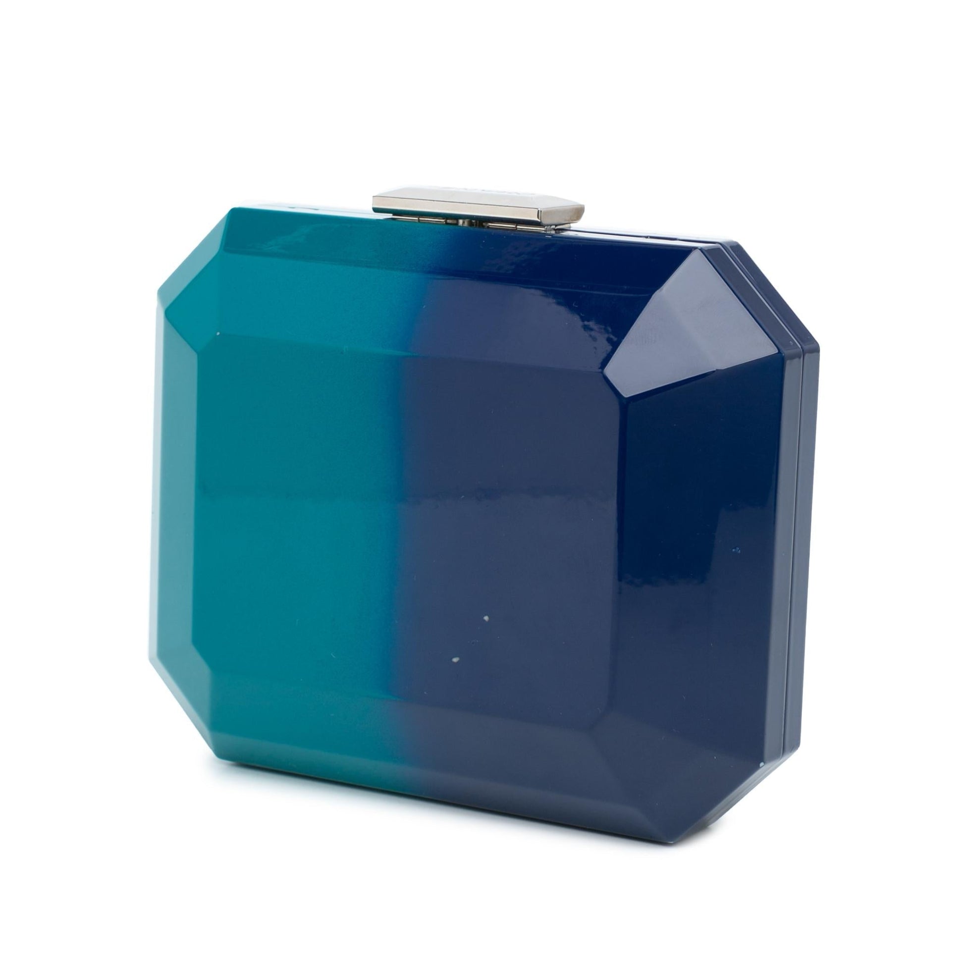 Chanel CC Ombre Plexiglass on SHG-RD2nKl Clutch Bag