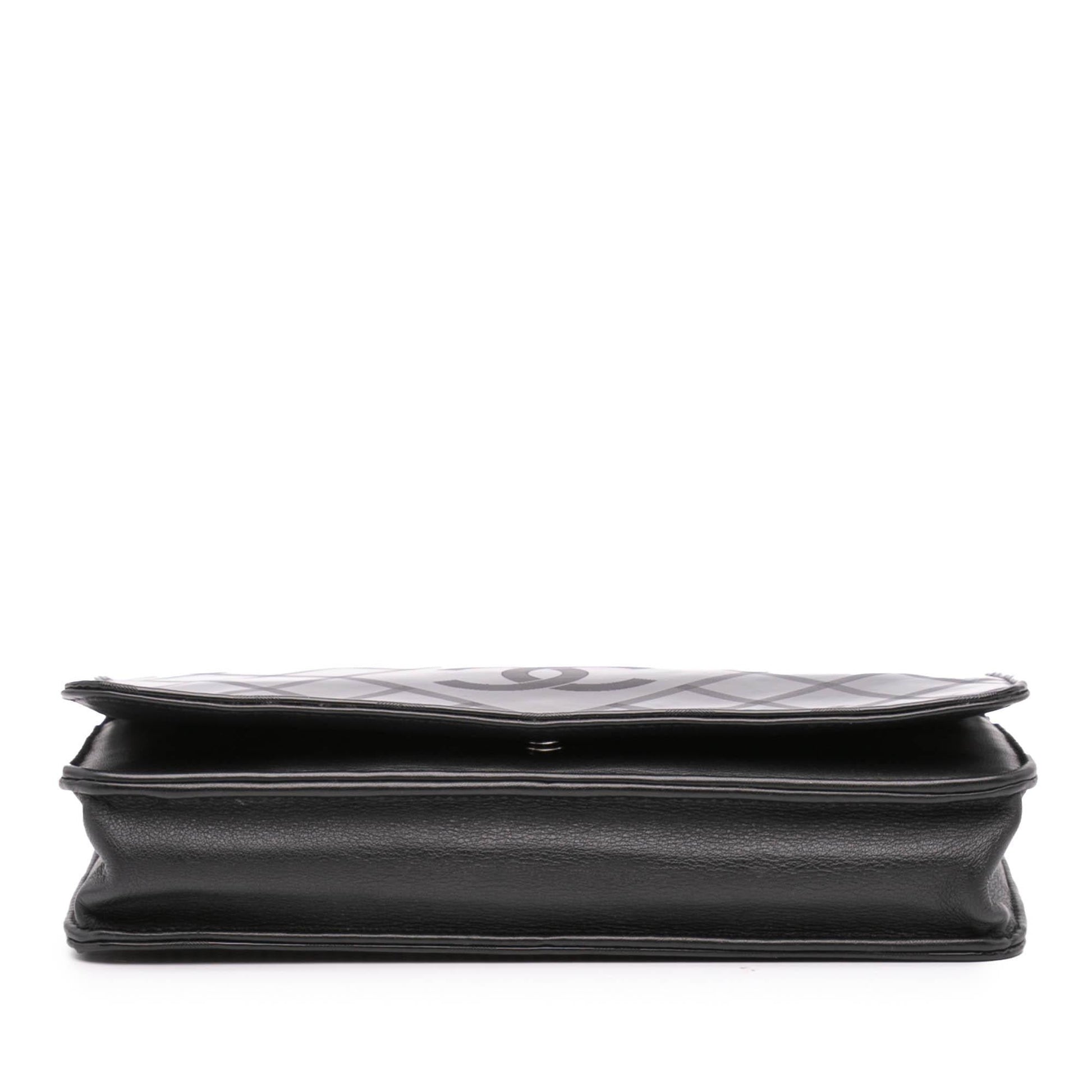 Chanel CC Patent Diamond On Wallet Case