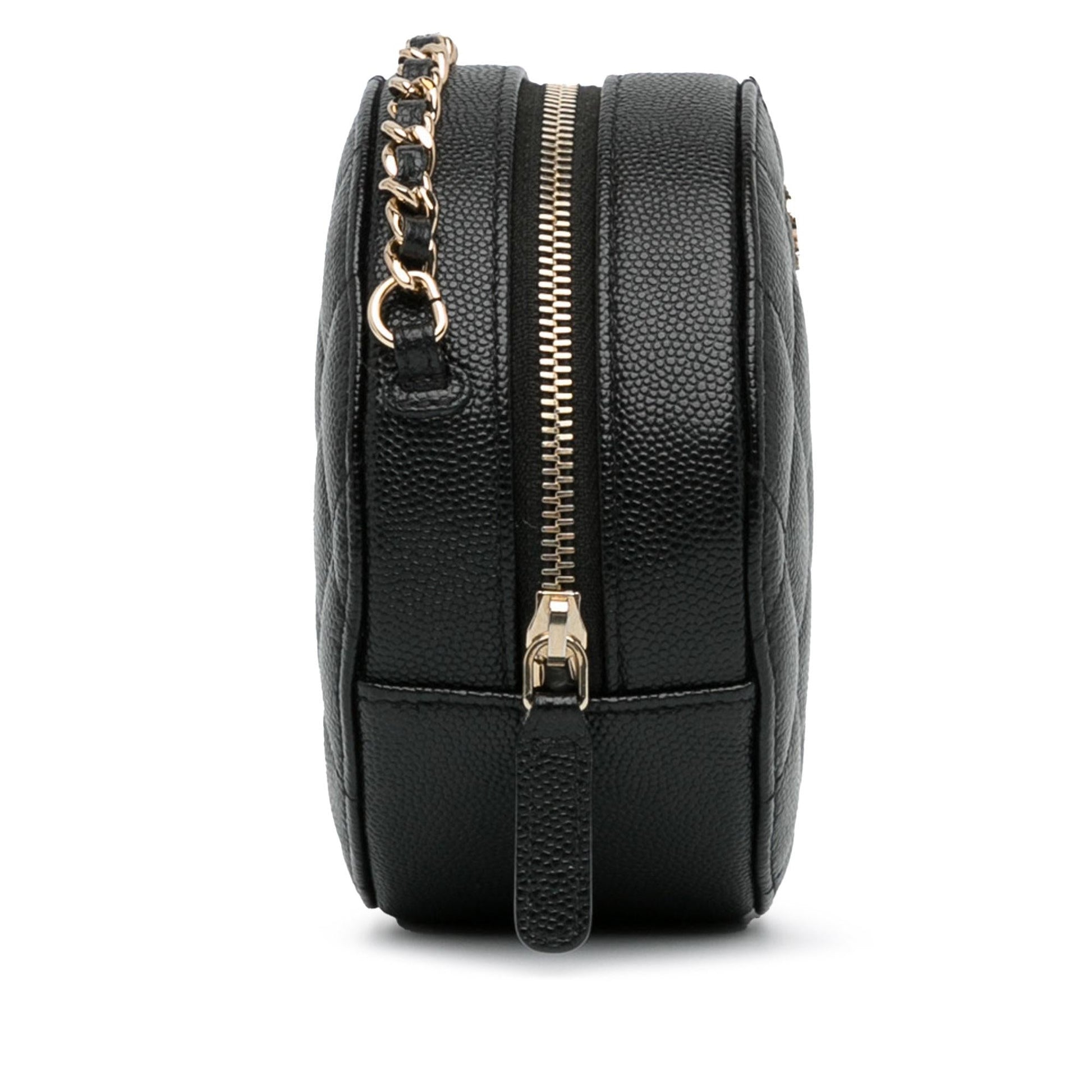 Chanel CC Quilted Caviar Round SHG-QNFerj Clutch Bag