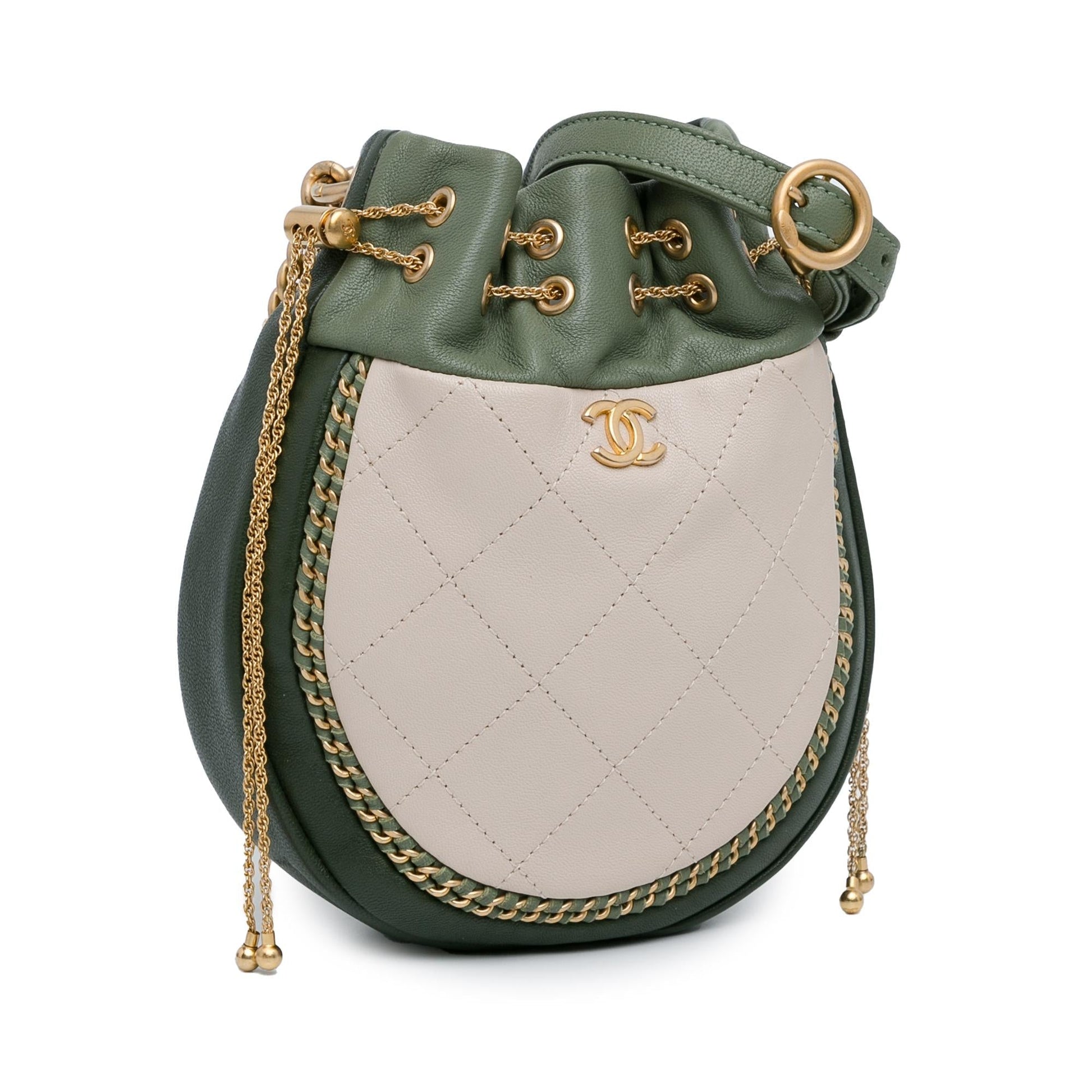 Chanel CC Quilted Drawstring Bucket SHG-Tm9OxZ Jewelry