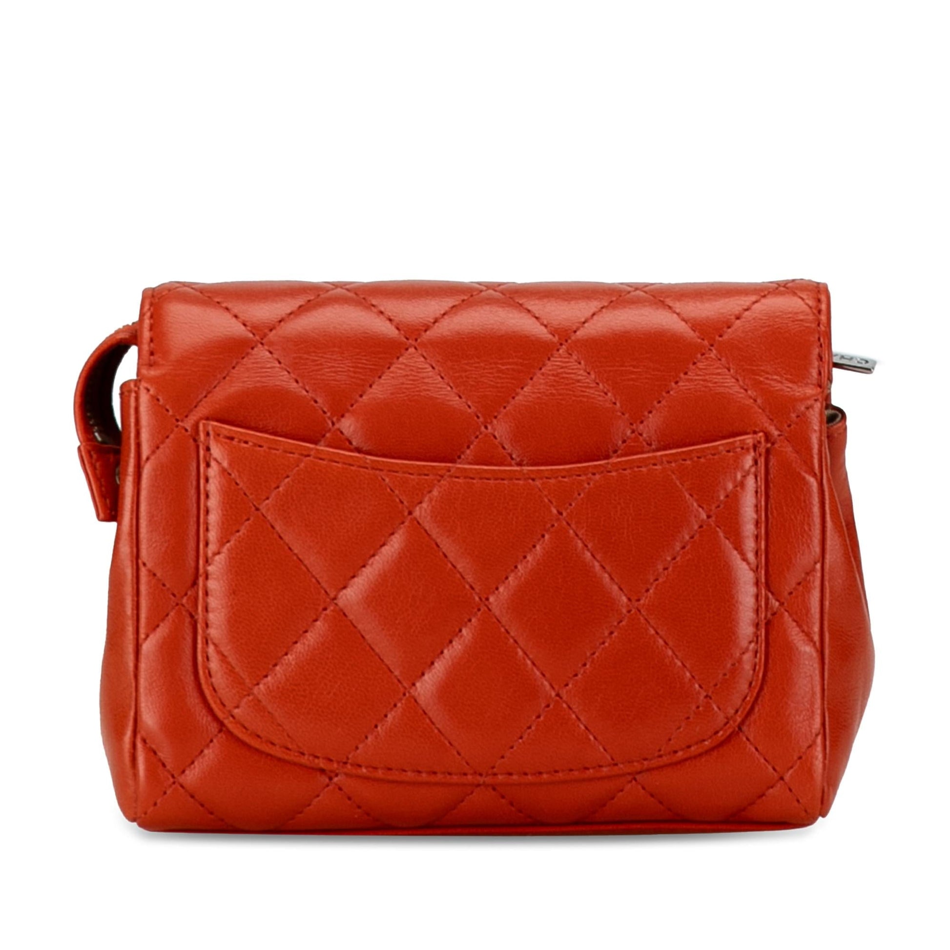 Chanel CC Quilted Lambskin Cosmetic SHG-lBlq6T Handbag