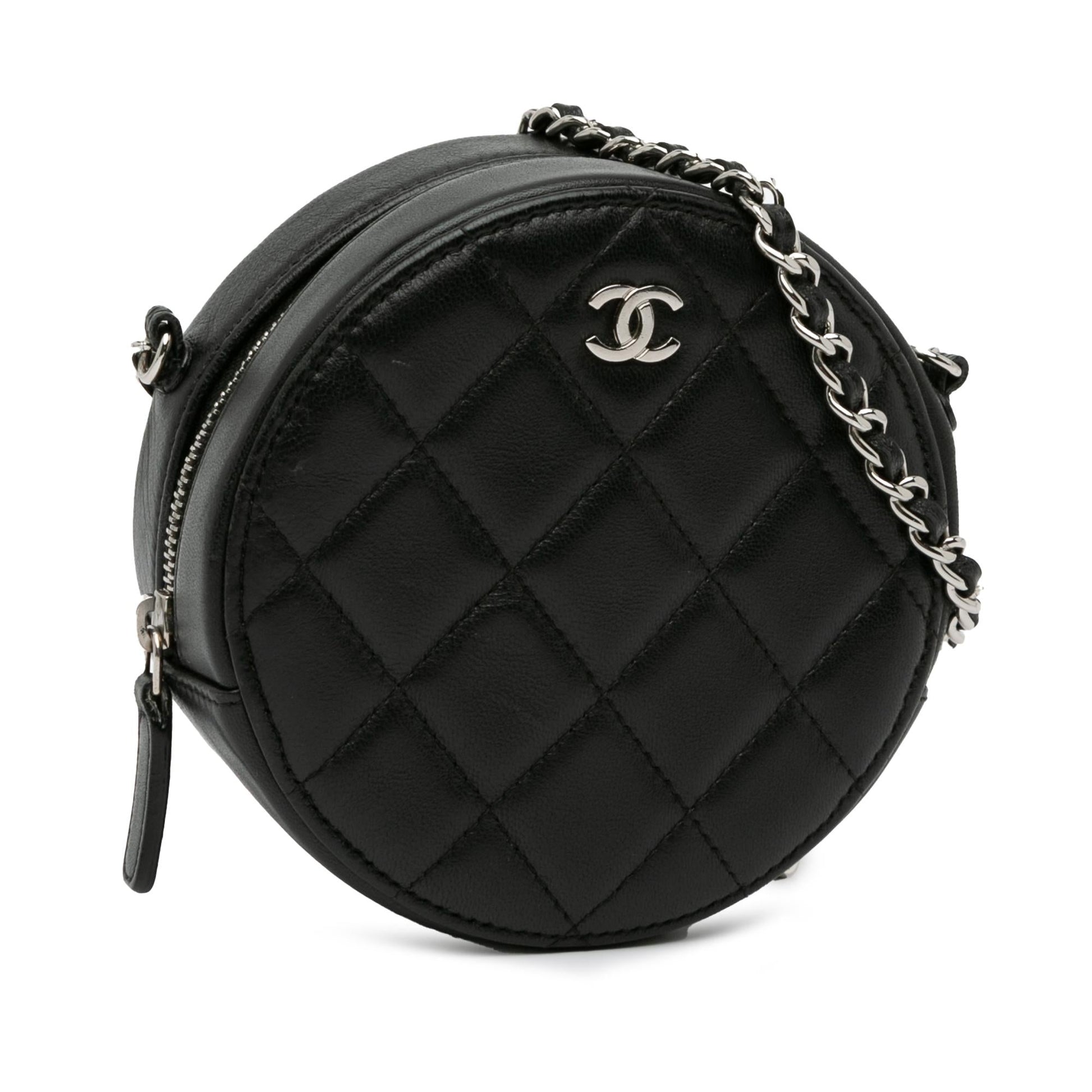 Chanel CC Quilted Lambskin Round SHG-s7cHe2 Clutch Bag