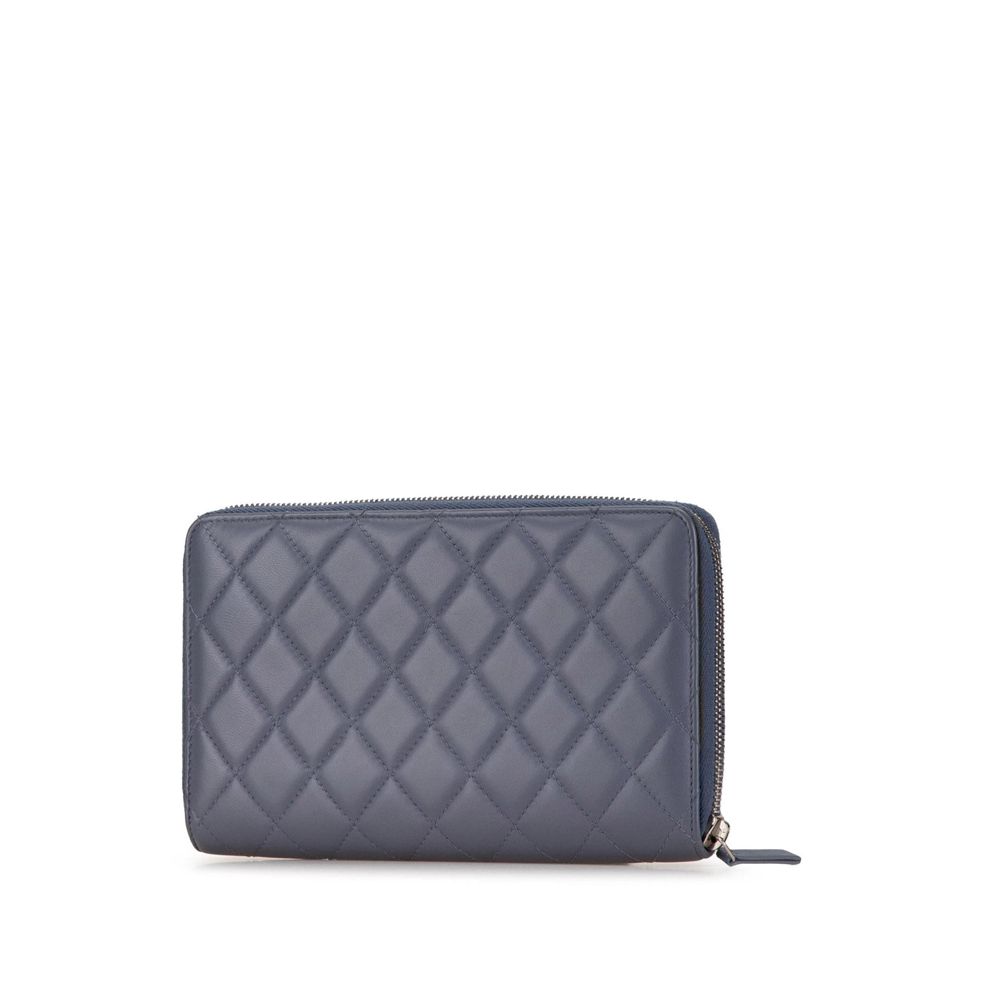 Chanel CC Quilted Lambskin Zip Around Wallet (SHG-PSJD18)