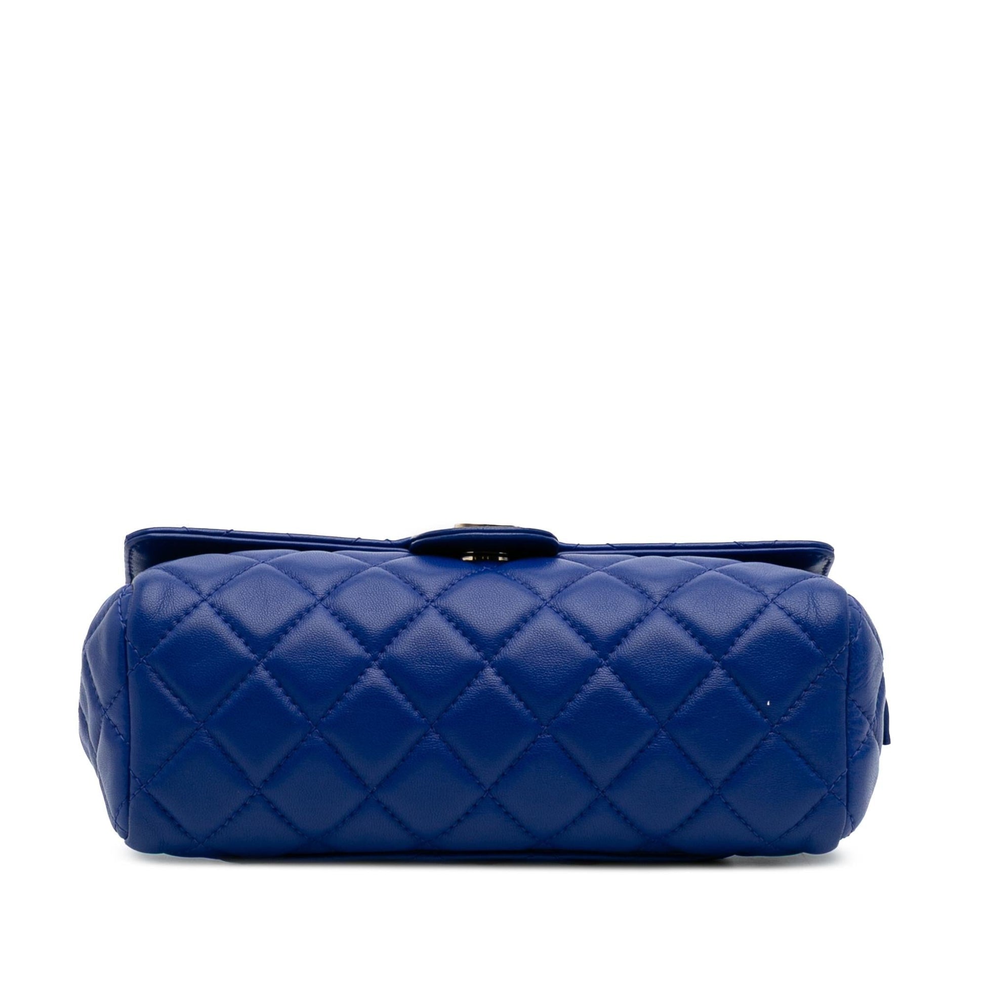 Chanel CC Quilted Lambskin Zip Vanity Flap Handbag