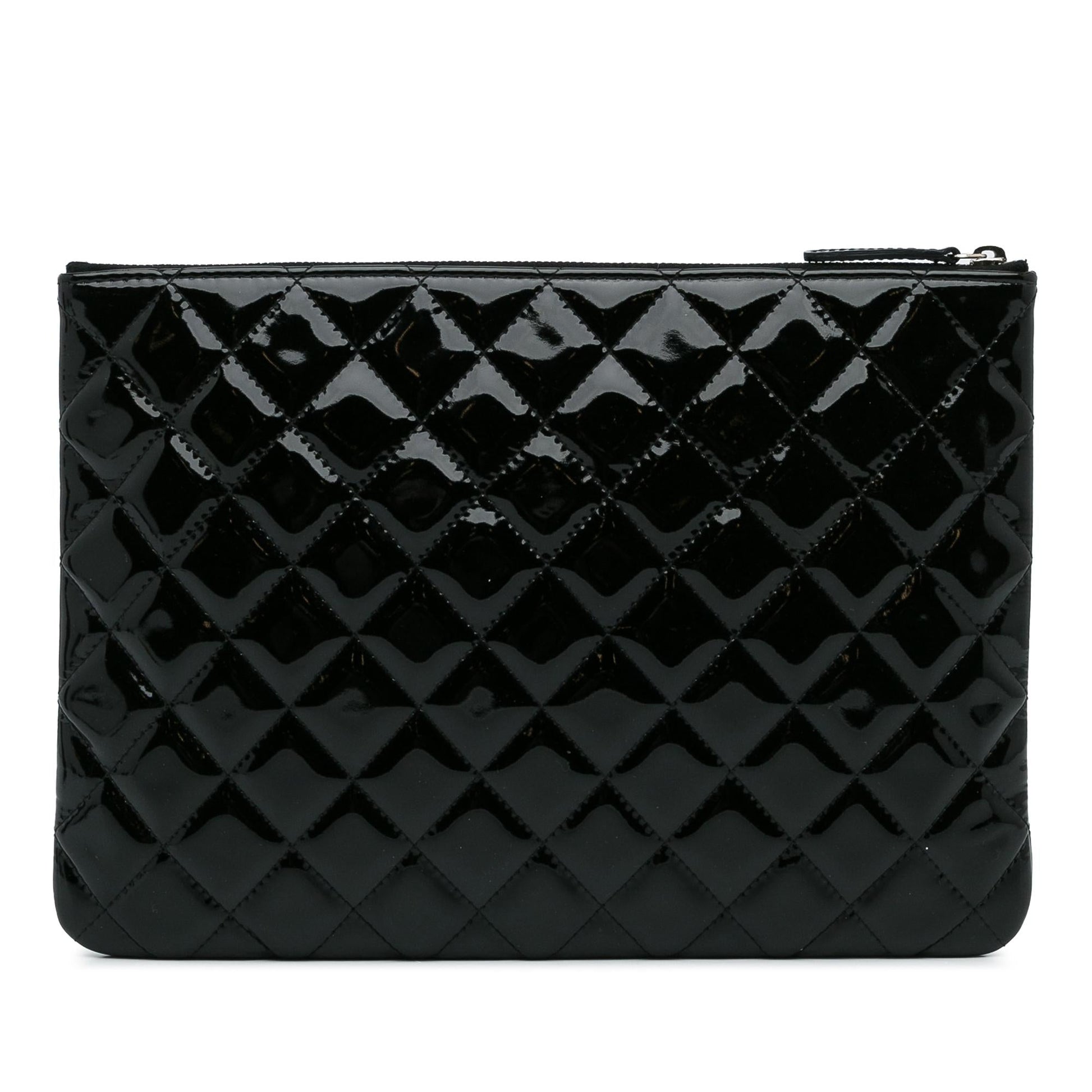 Chanel CC Quilted Patent SHG-30waO1 Leather Handbag