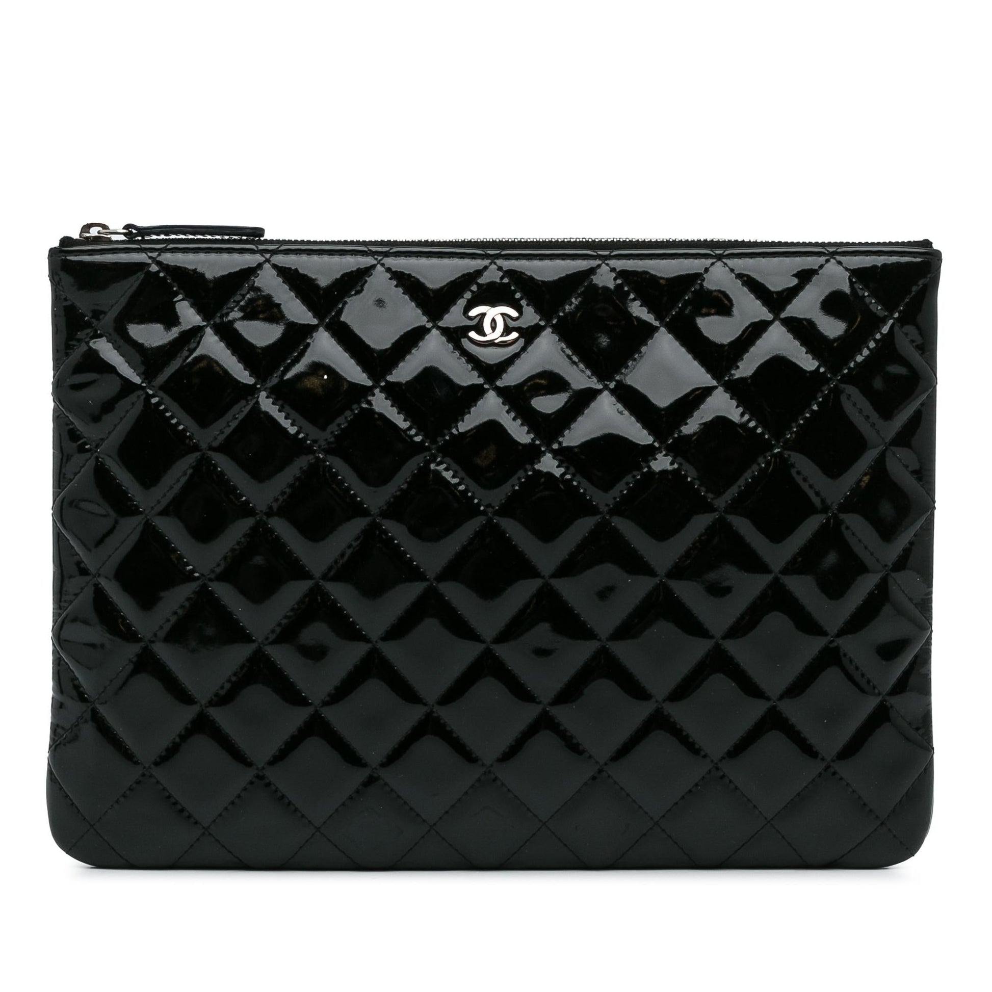 Chanel CC Quilted Patent SHG-30waO1 Leather Handbag