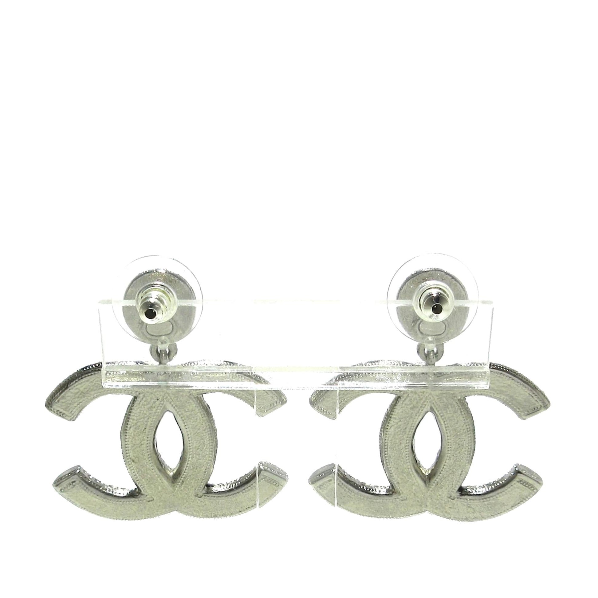 Chanel Cc Rhinestone Star Dangling Push Back Earrings (Shg-Otrtvj)