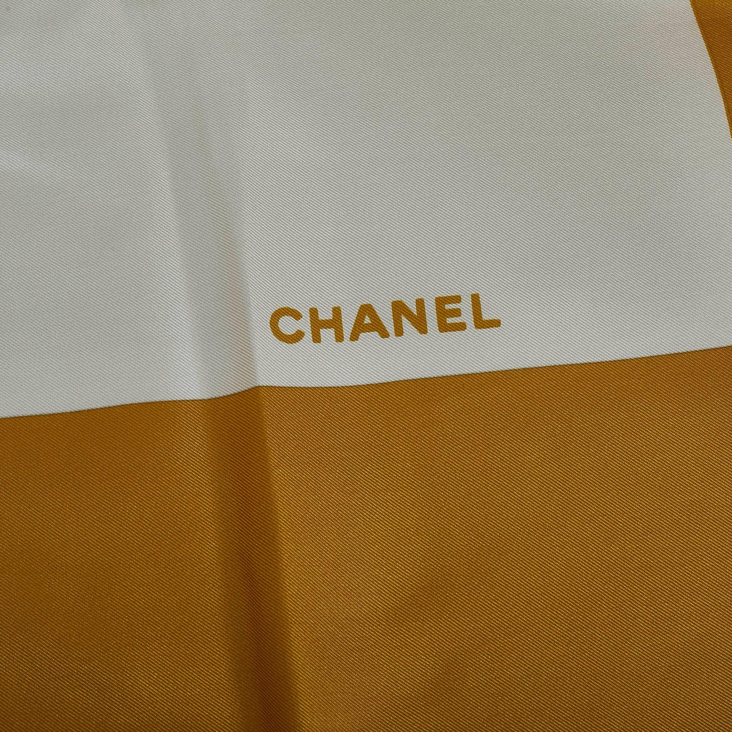Chanel CC Silk Scarf SHG-q6Owyy