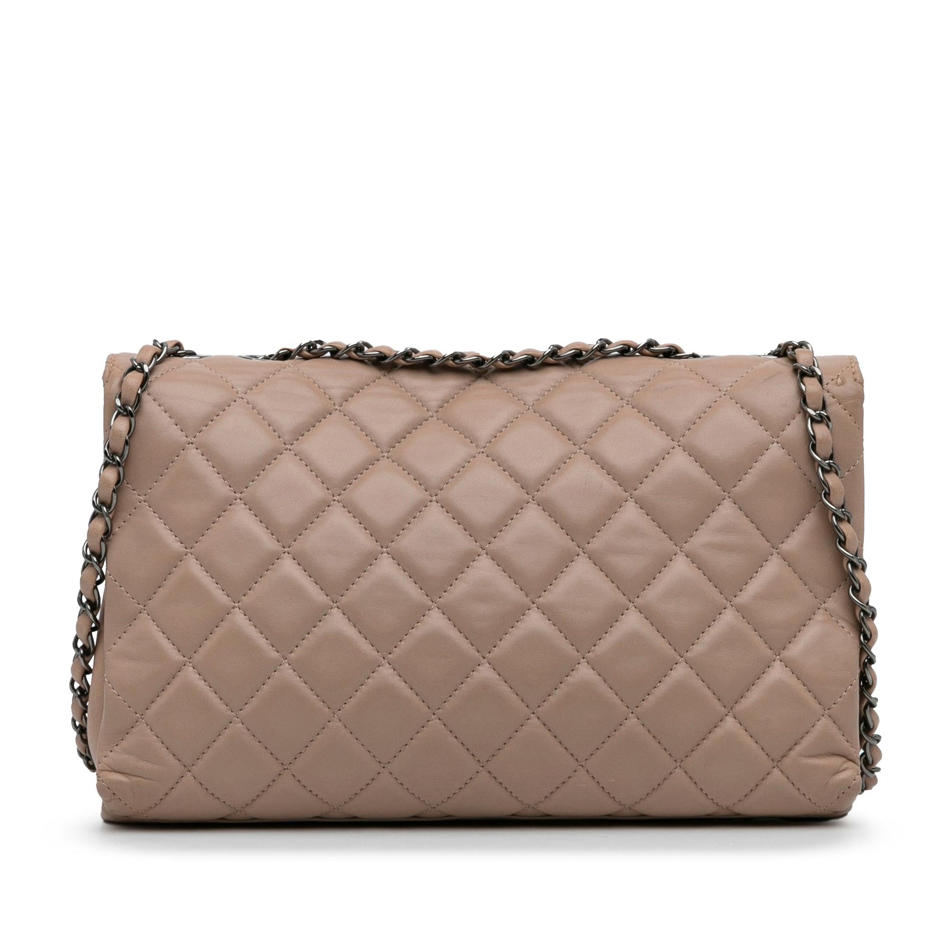 Chanel CC Turnlock Quilted Flap SHG-DZrKGl Shoulder Bag