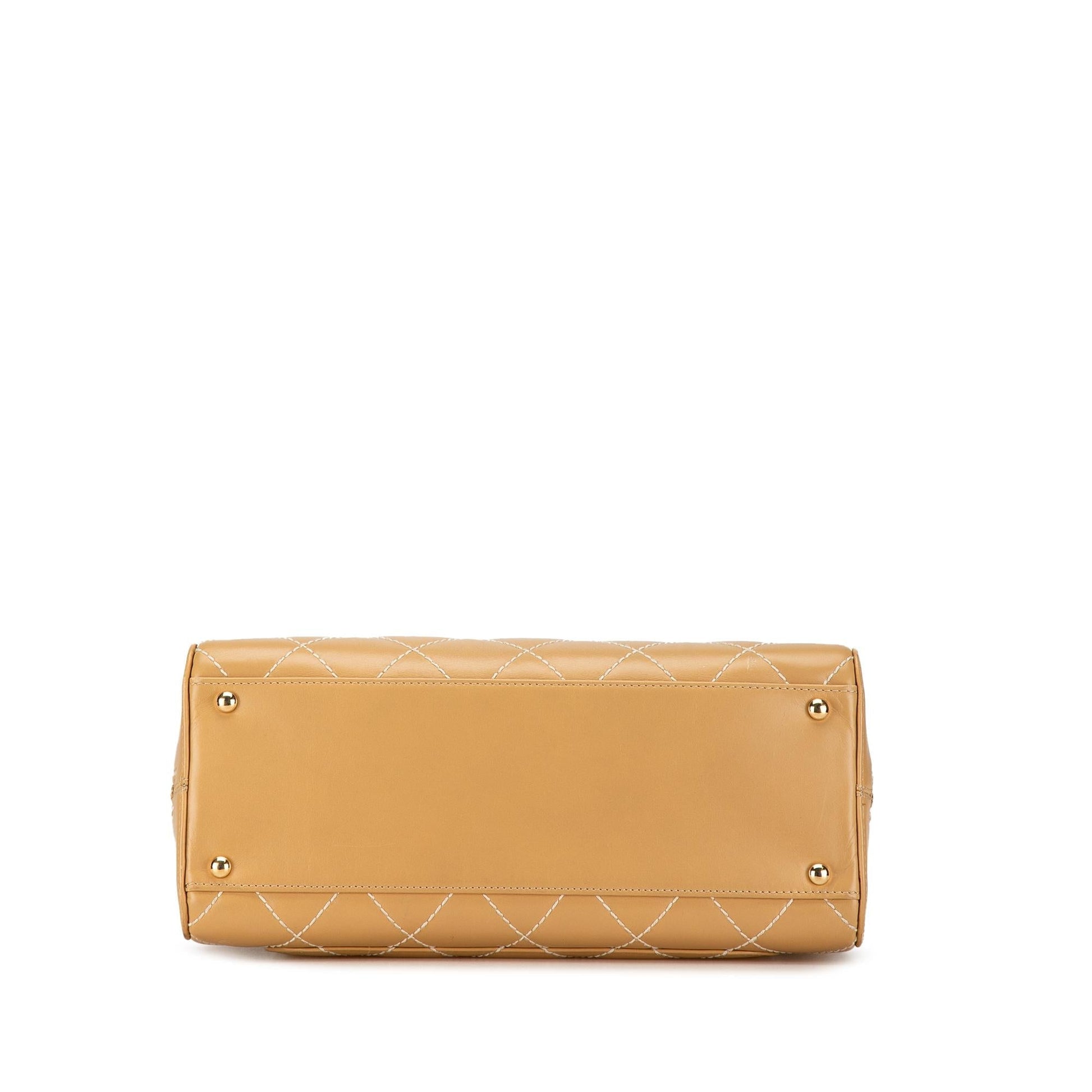 Chanel CC Wild Stitch Handbag (SHG-oe5AW6)