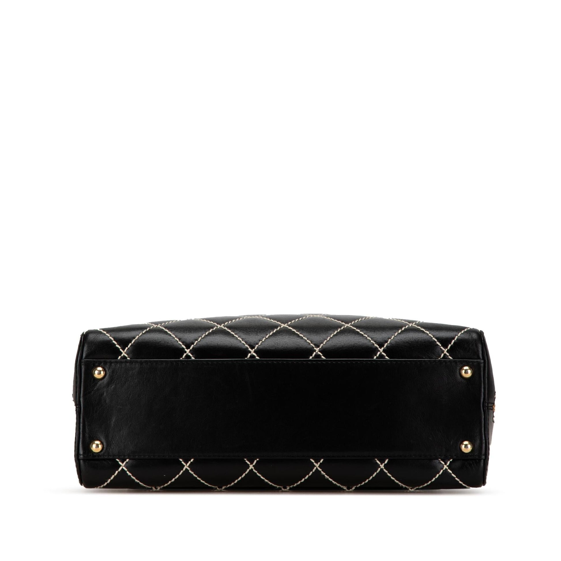 Chanel CC Wild Stitch Lambskin Handbag (SHG-SgvNml)