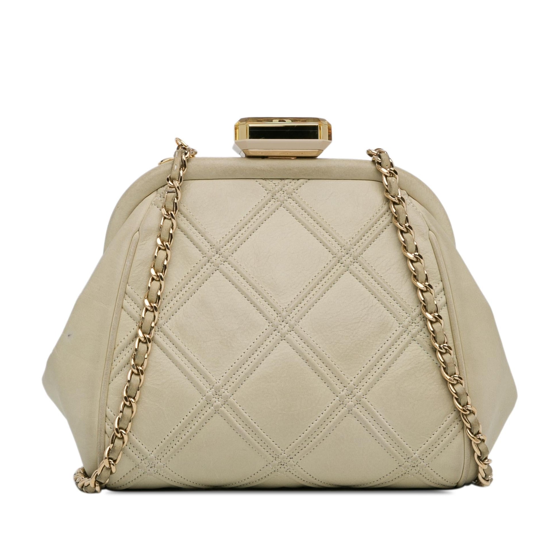 Chanel Calfskin Kiss Frame SHG-z1lges Lock Handbag