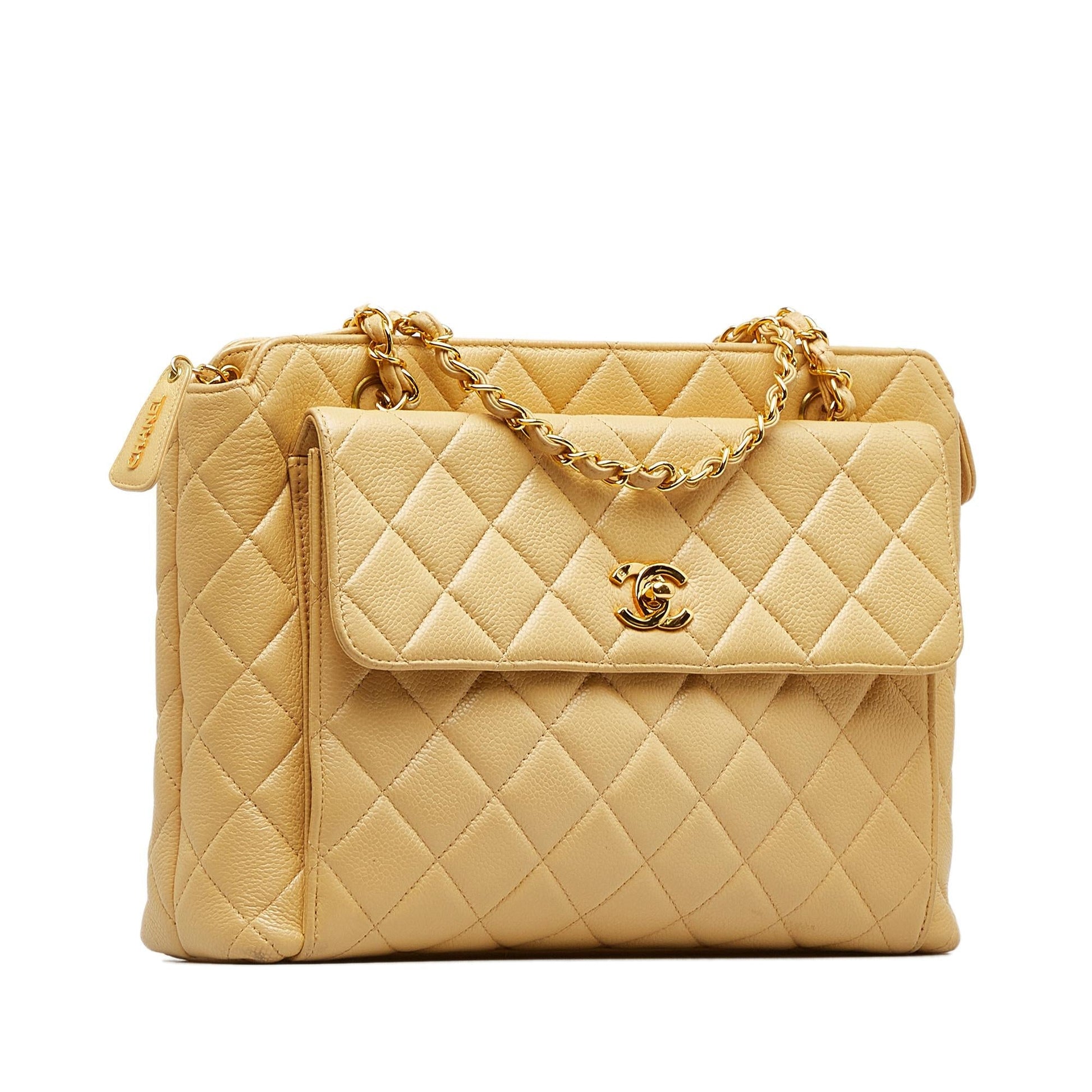 Chanel Caviar Front Pocket SHG-pwata3 Shoulder Bag