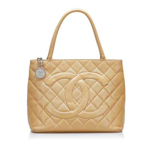 Chanel Caviar Medallion SHG-ajgoYD Tote Bag