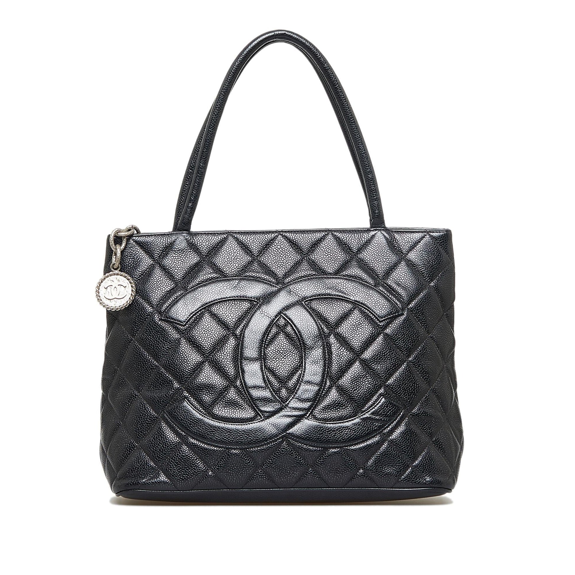 Chanel Caviar Medallion SHG-coQ4k7 Tote Bag