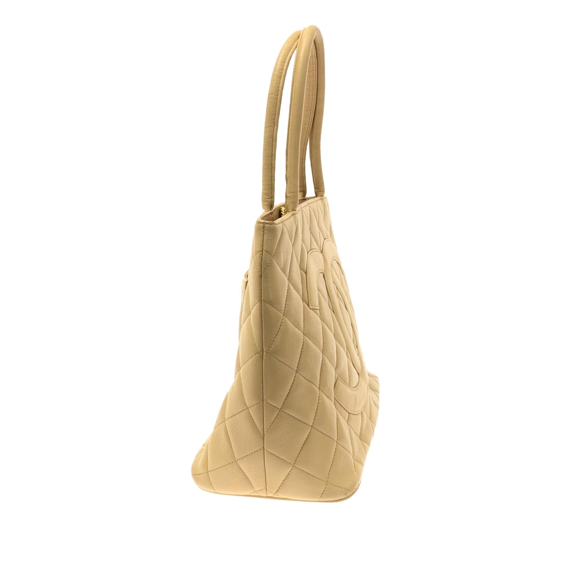 Chanel Caviar Medallion SHG-Sy9GT7 Tote Bag